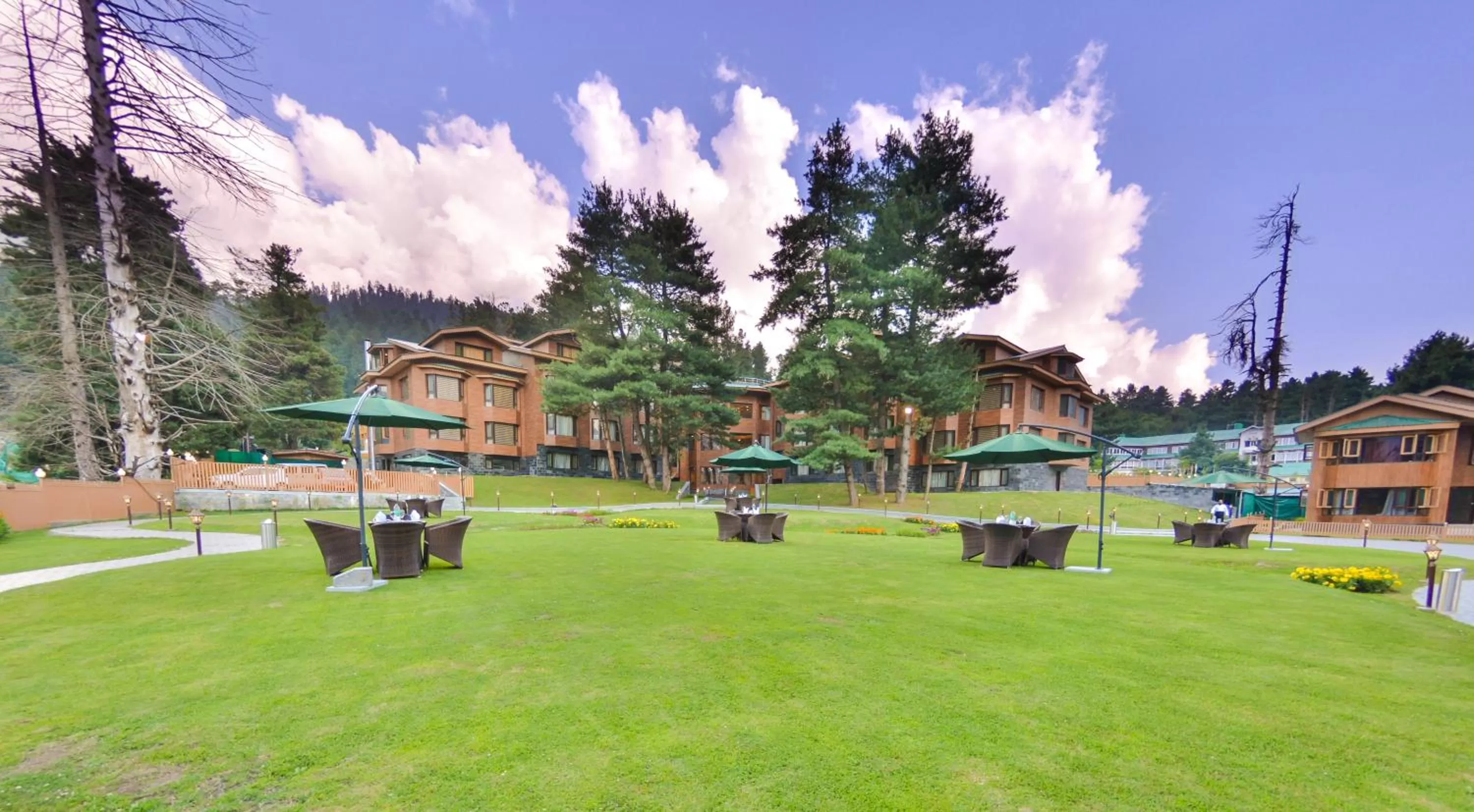 Garden in Royal Hillton Pahalgam