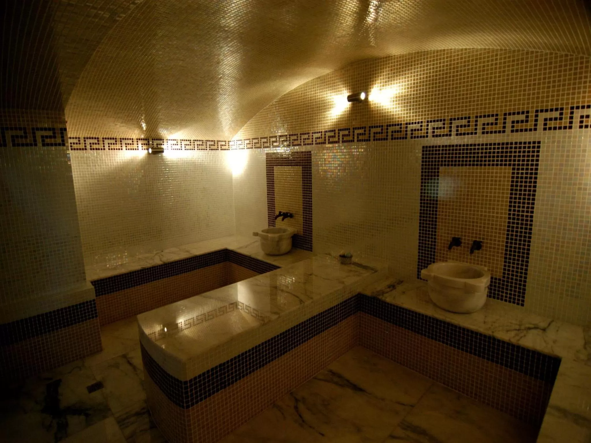 Sauna in Manhattan Hotel & Restaurant