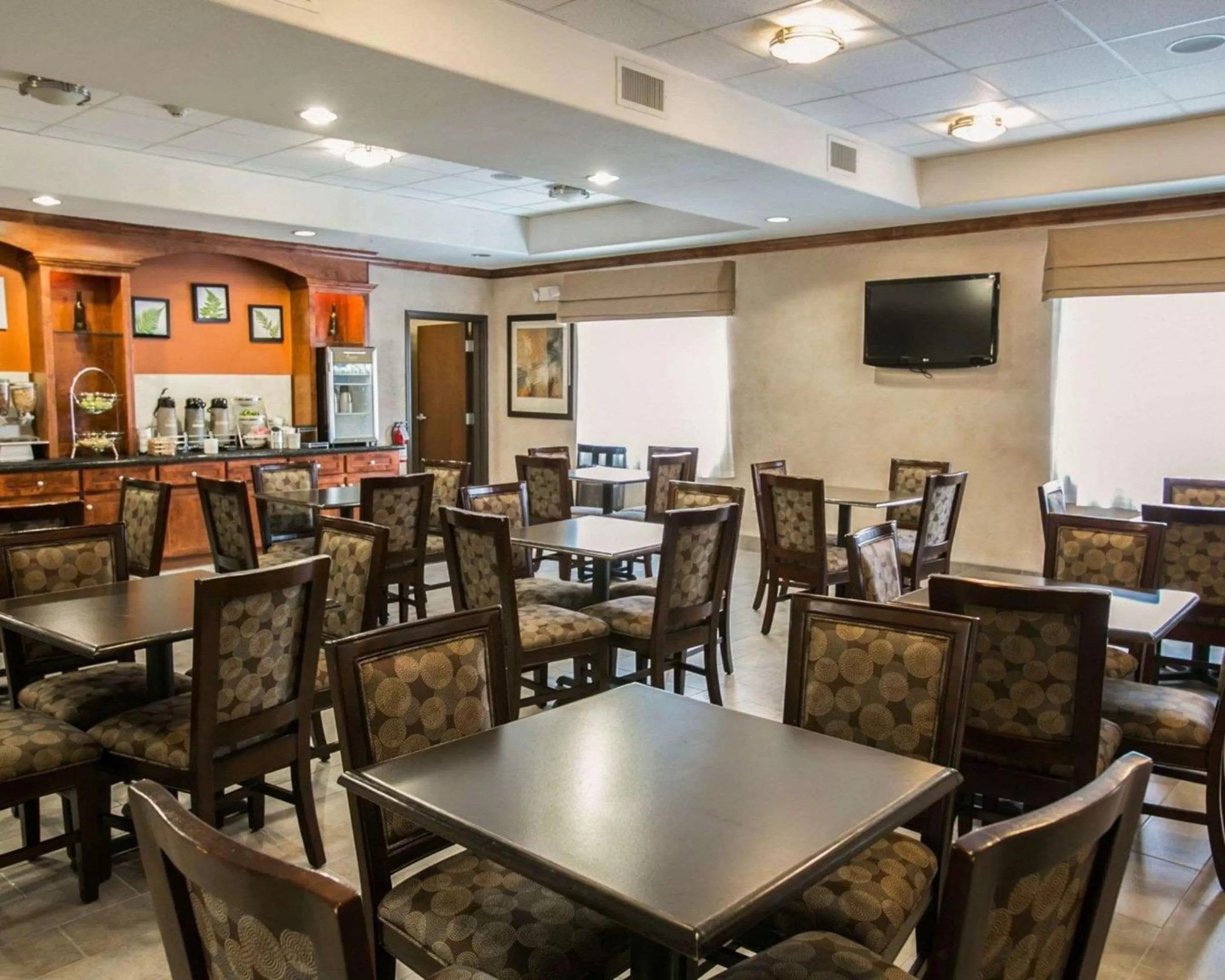 Restaurant/places to eat in Sleep Inn & Suites Hwy 290-NW Freeway