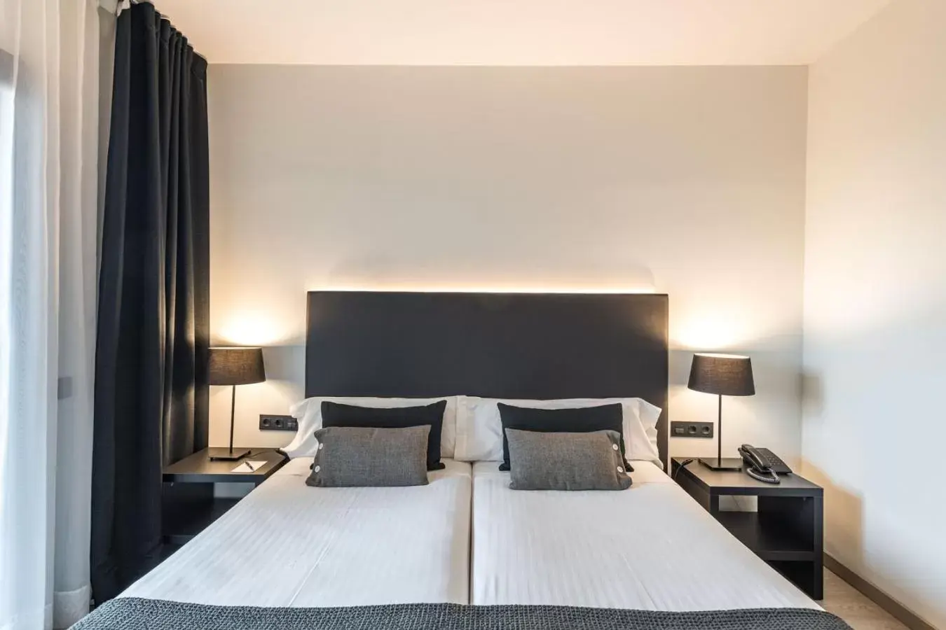 Double or Twin Room in Hotel Paseo de Gracia Double or Twin Room in Hotel Paseo de Gracia