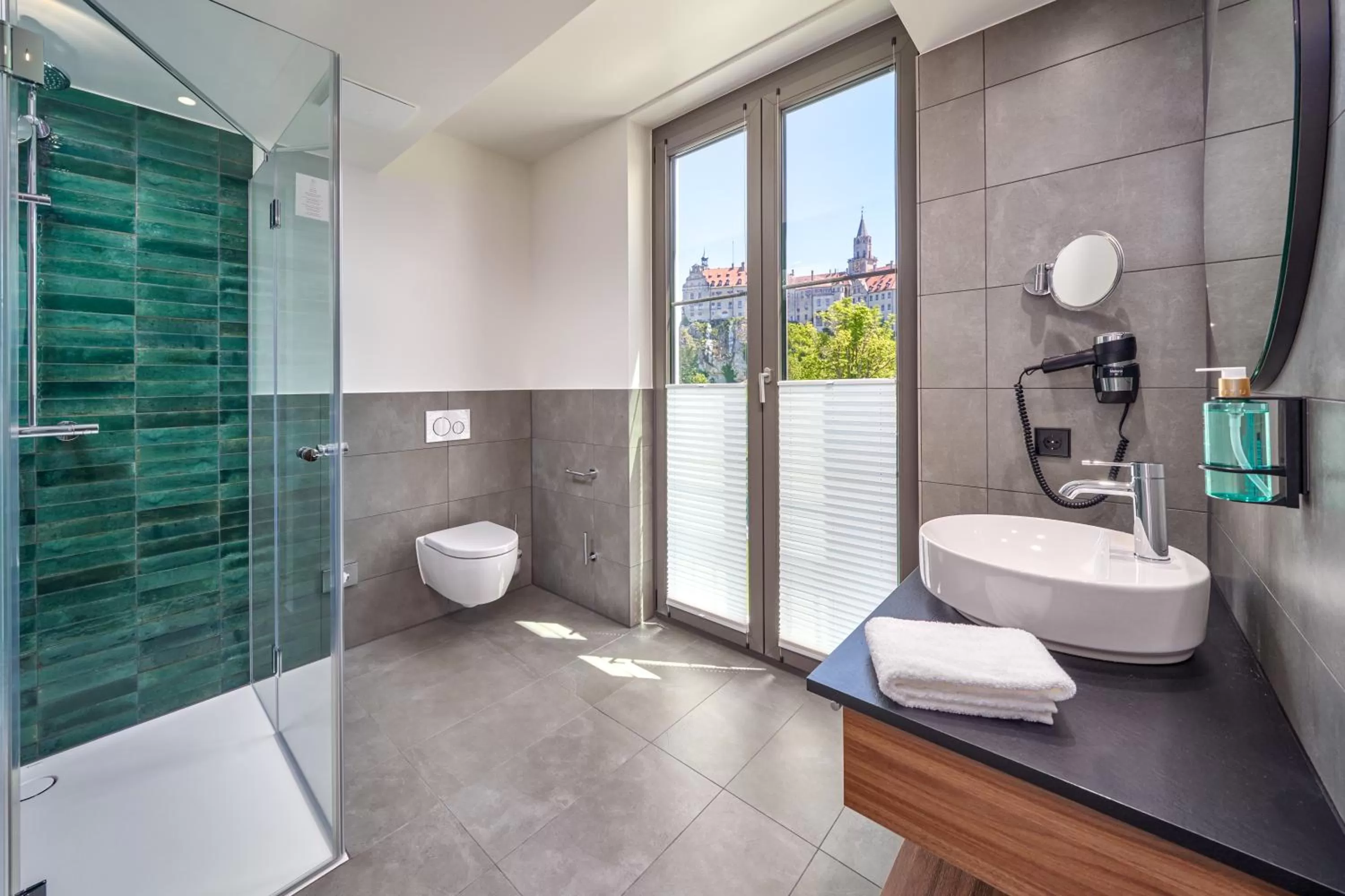 Bathroom in Karls Hotel