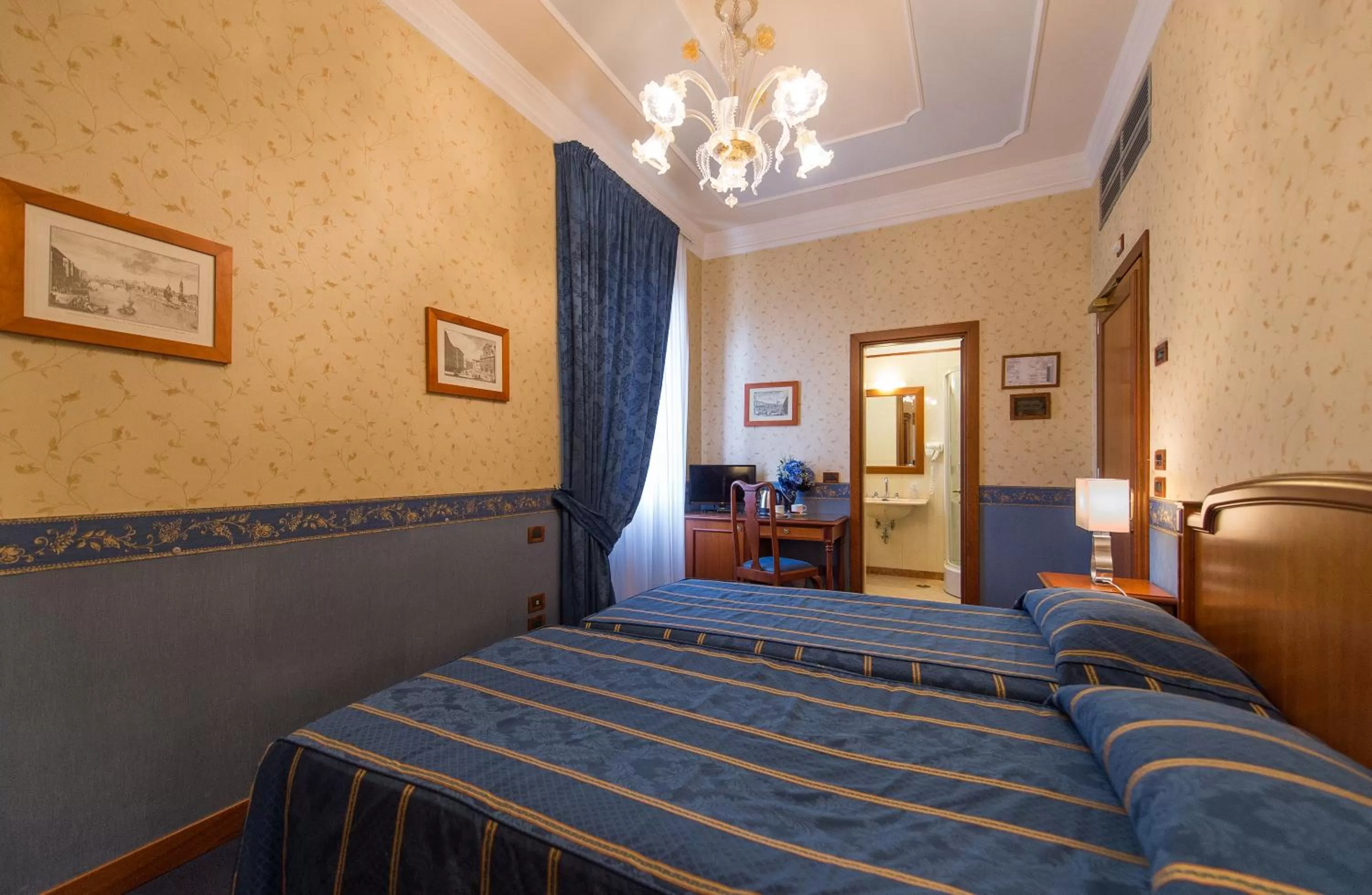 Bedroom, Bed in Diana Park Hotel