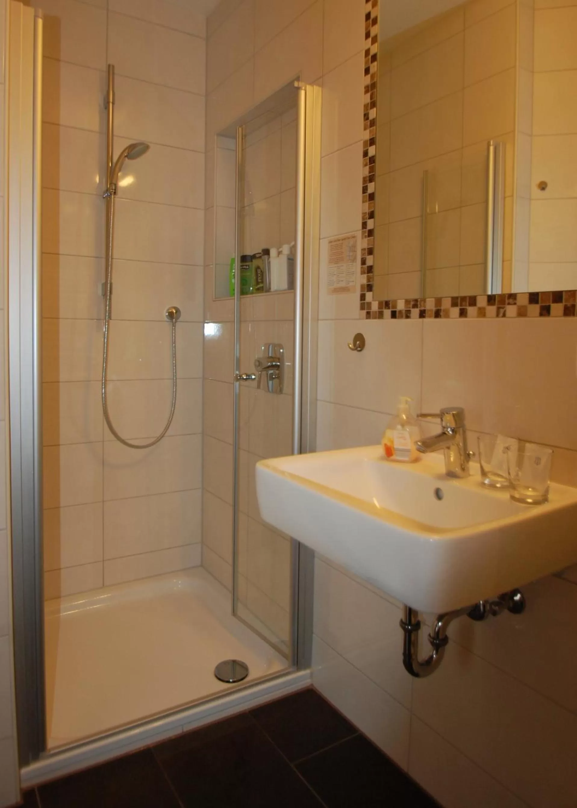 Bathroom in Gästehaus Zehmerhof bei Erding