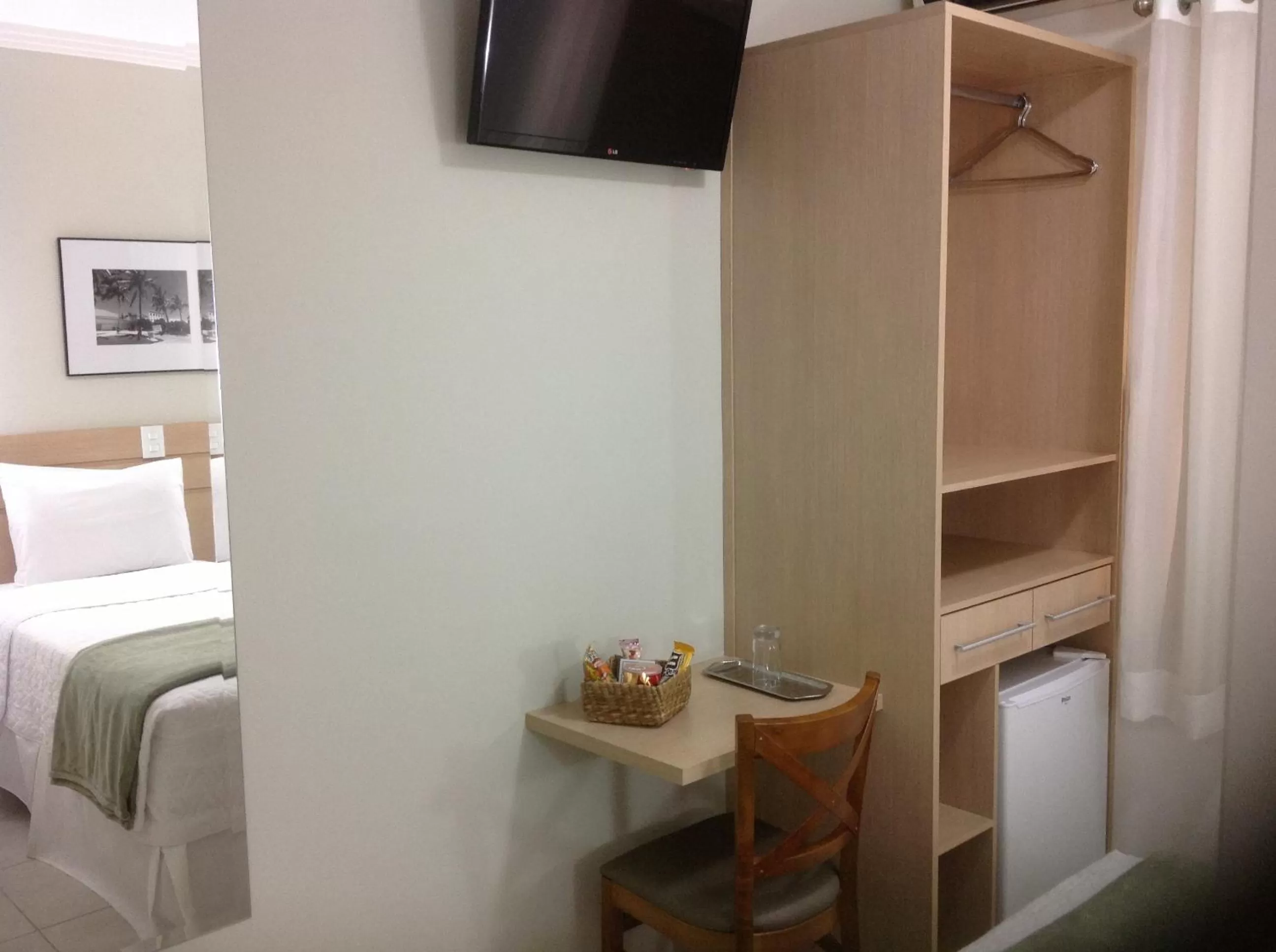 TV and multimedia, Bed in Upper Hotel