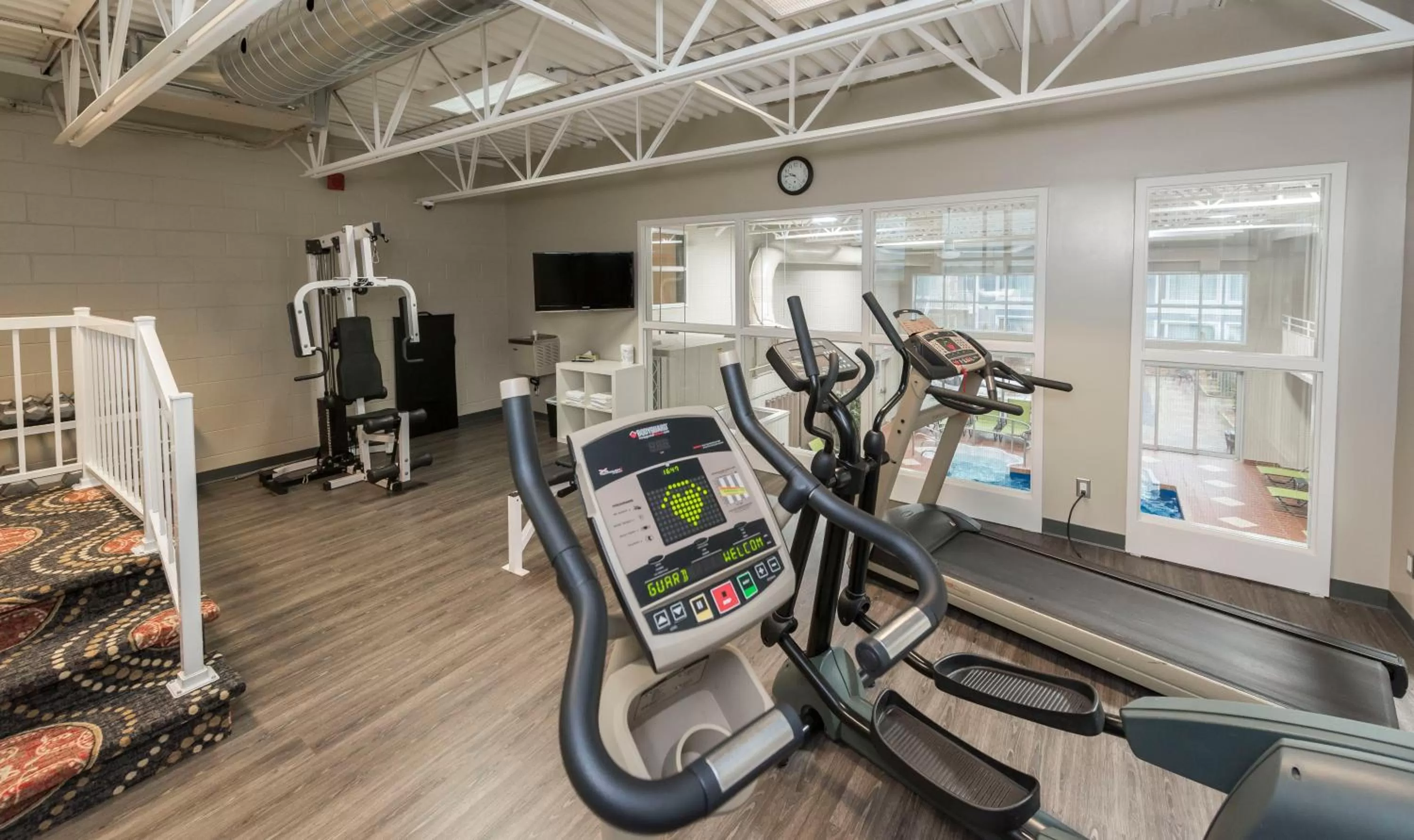 Fitness centre/facilities in Hotel & Suites Le Dauphin Drummondville