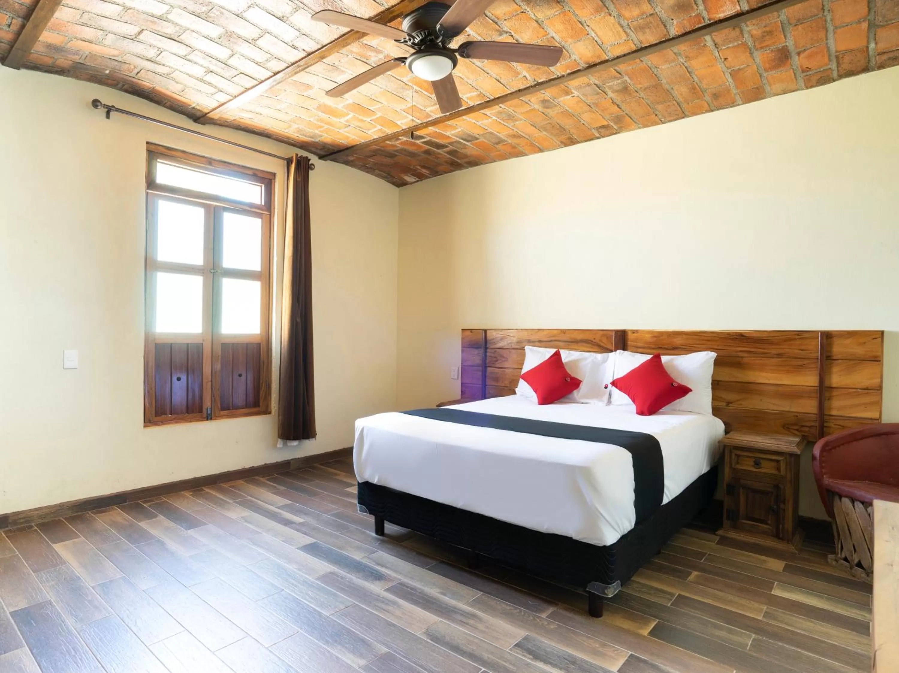 Bedroom in Capital O Hotel Posada Terraza, Tequila Jalisco