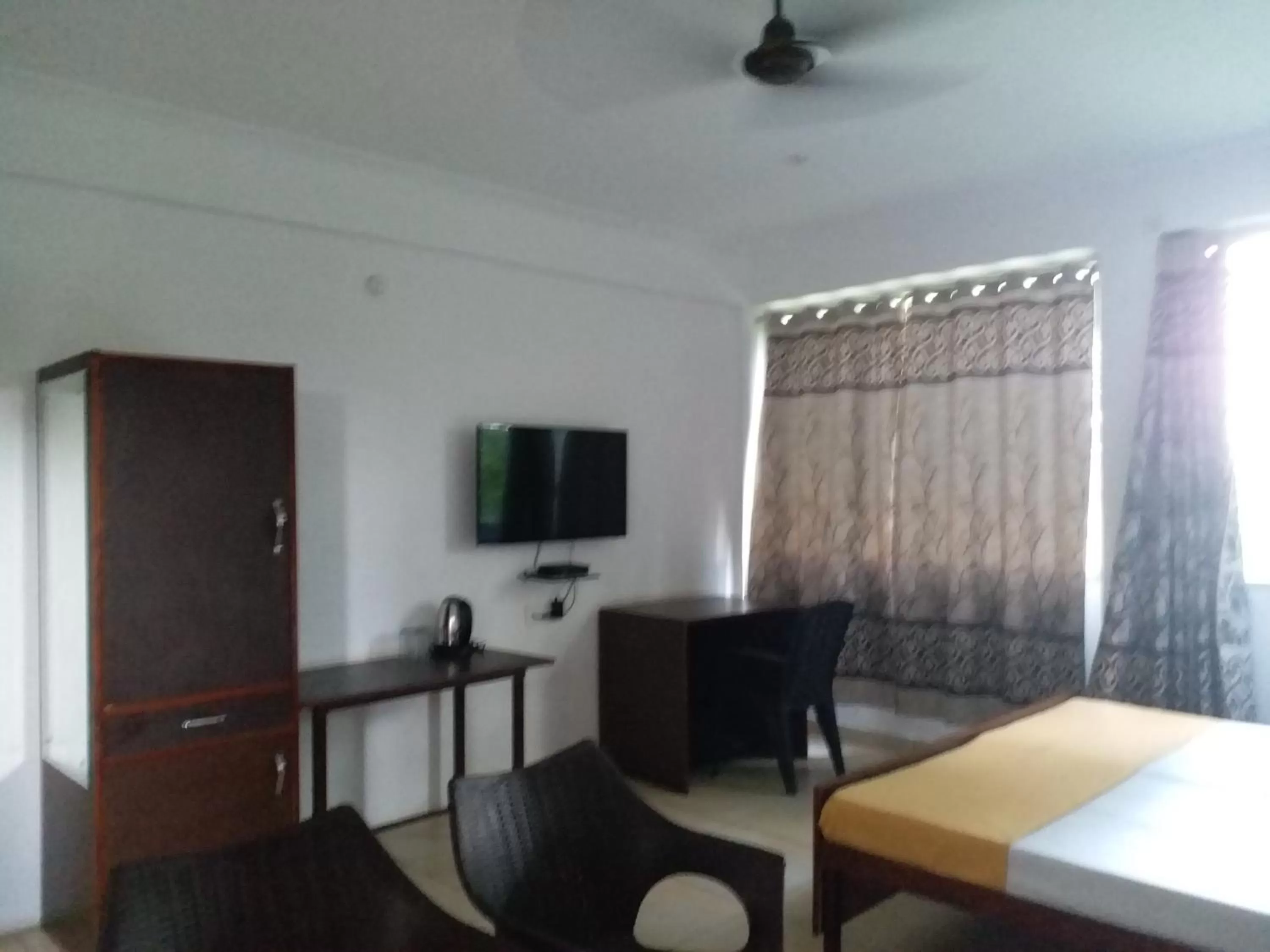 Krishna Hansraj Hotel