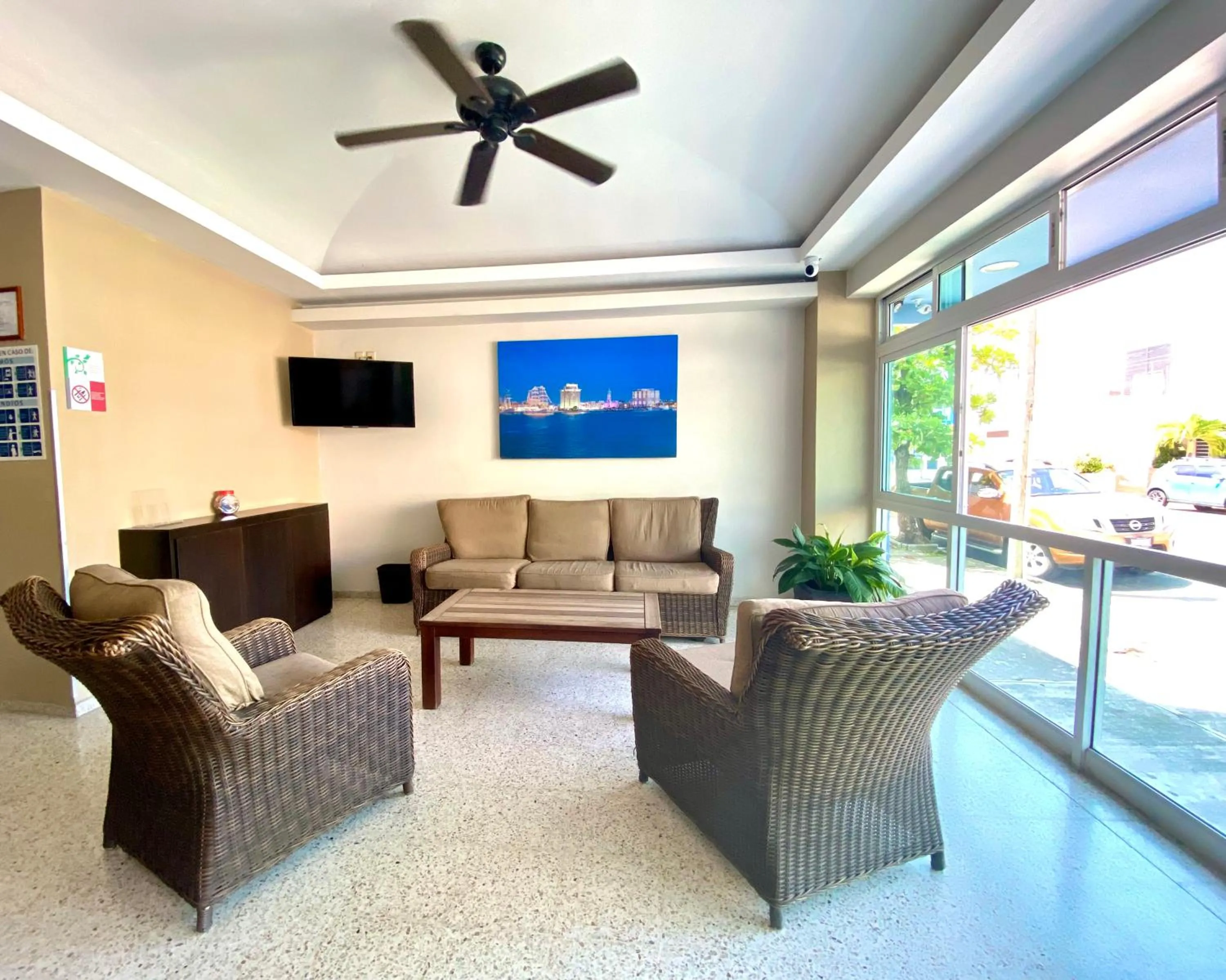 Hotel Delfines - a 2 calles del Acuario Veracruz