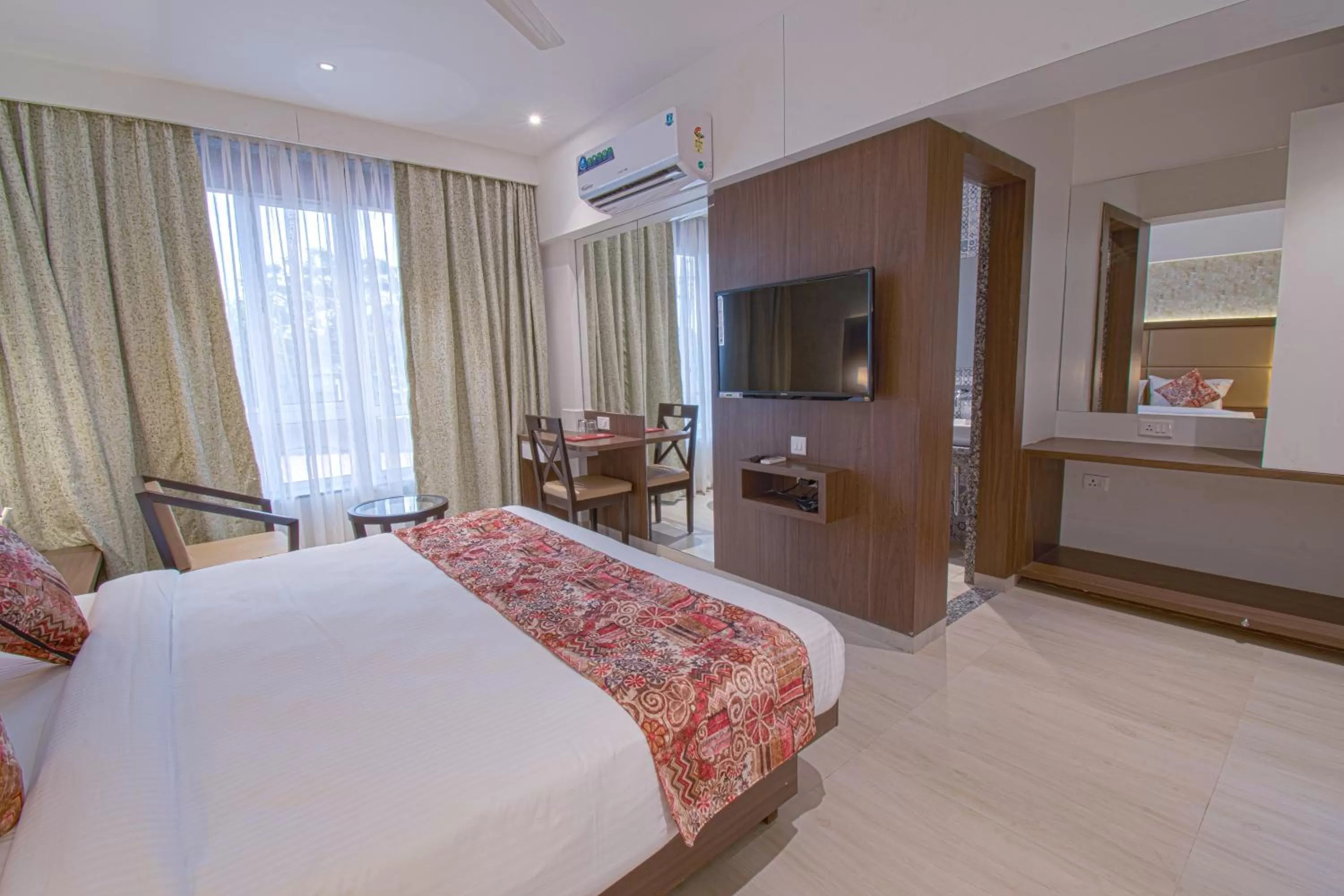 Bedroom, Bed in Hotel Park Tree, NEAR 5 STAR MIDC, KANERIWADI, NH4 GOA HIGHWAY KOLHAPUR