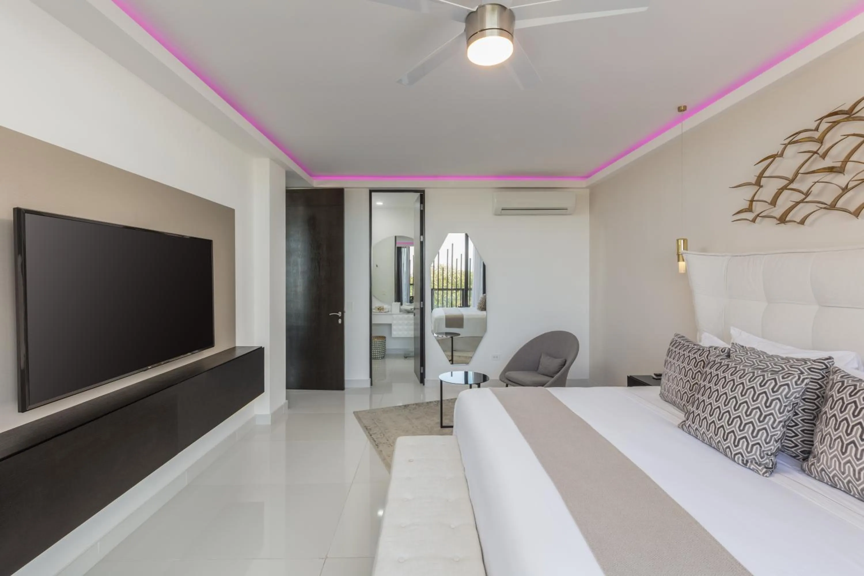 Bed in Serenity Hotel Boutique By Alsol