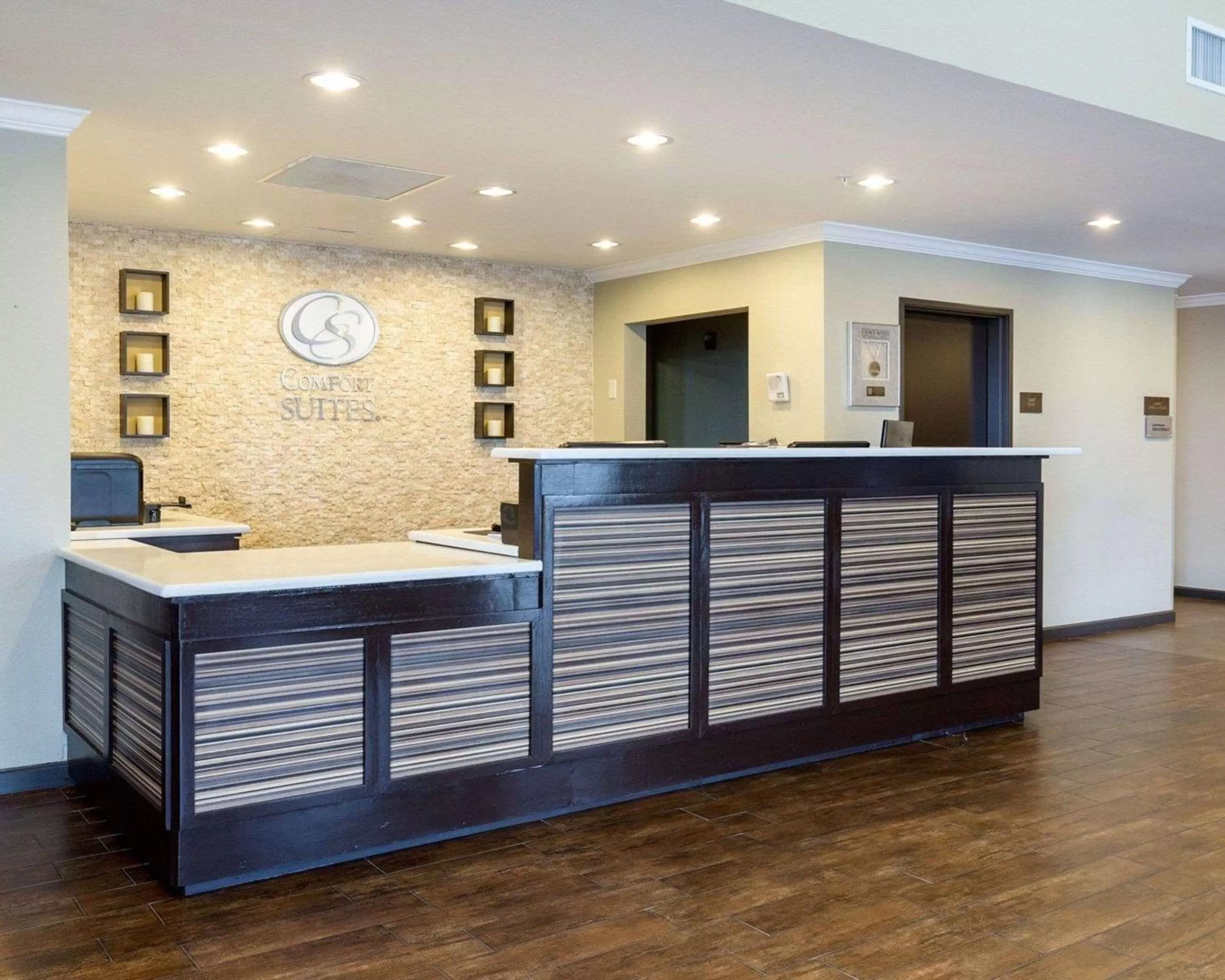 Lobby or reception in Comfort Suites near Westchase on Beltway 8