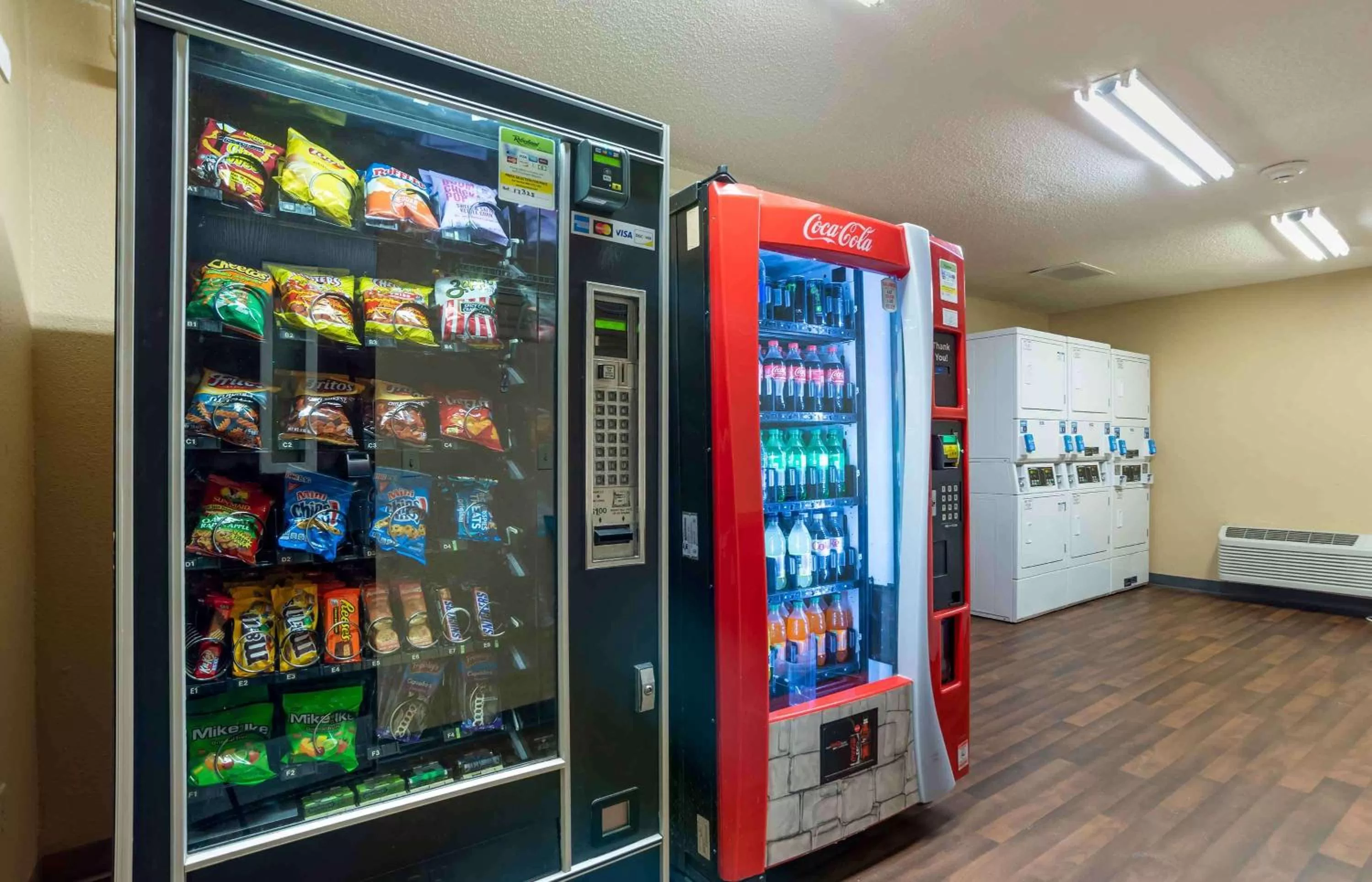 Property building in Extended Stay America Suites - New Orleans - Metairie