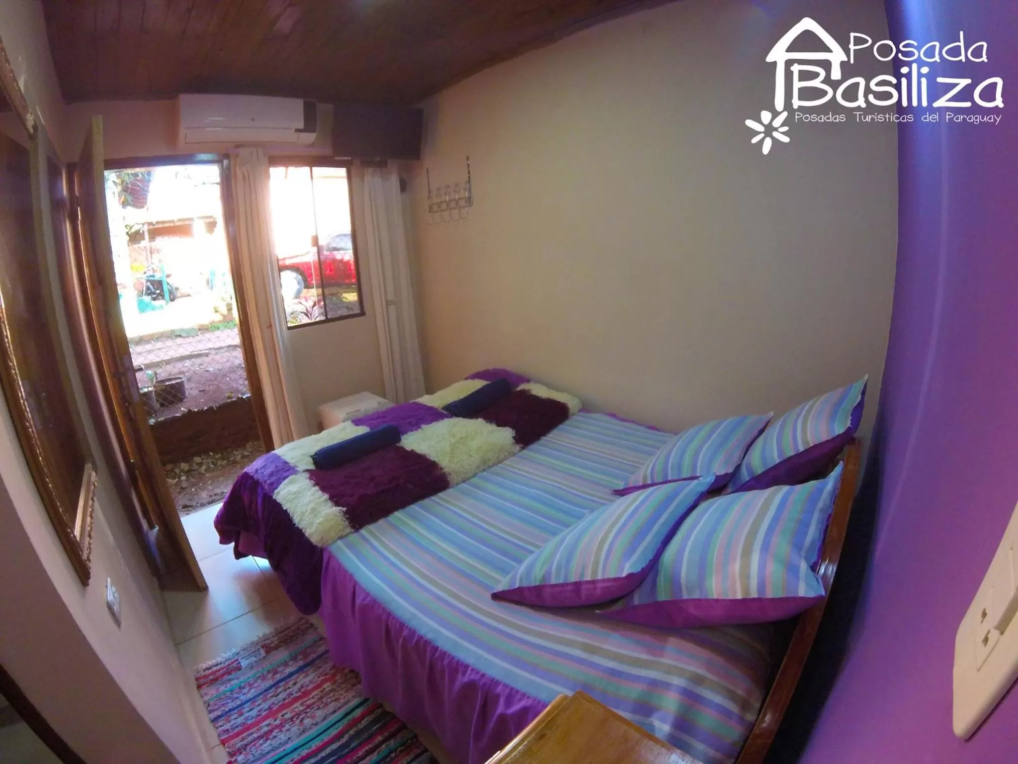 Bed in Posada Basiliza, Encarnación PY