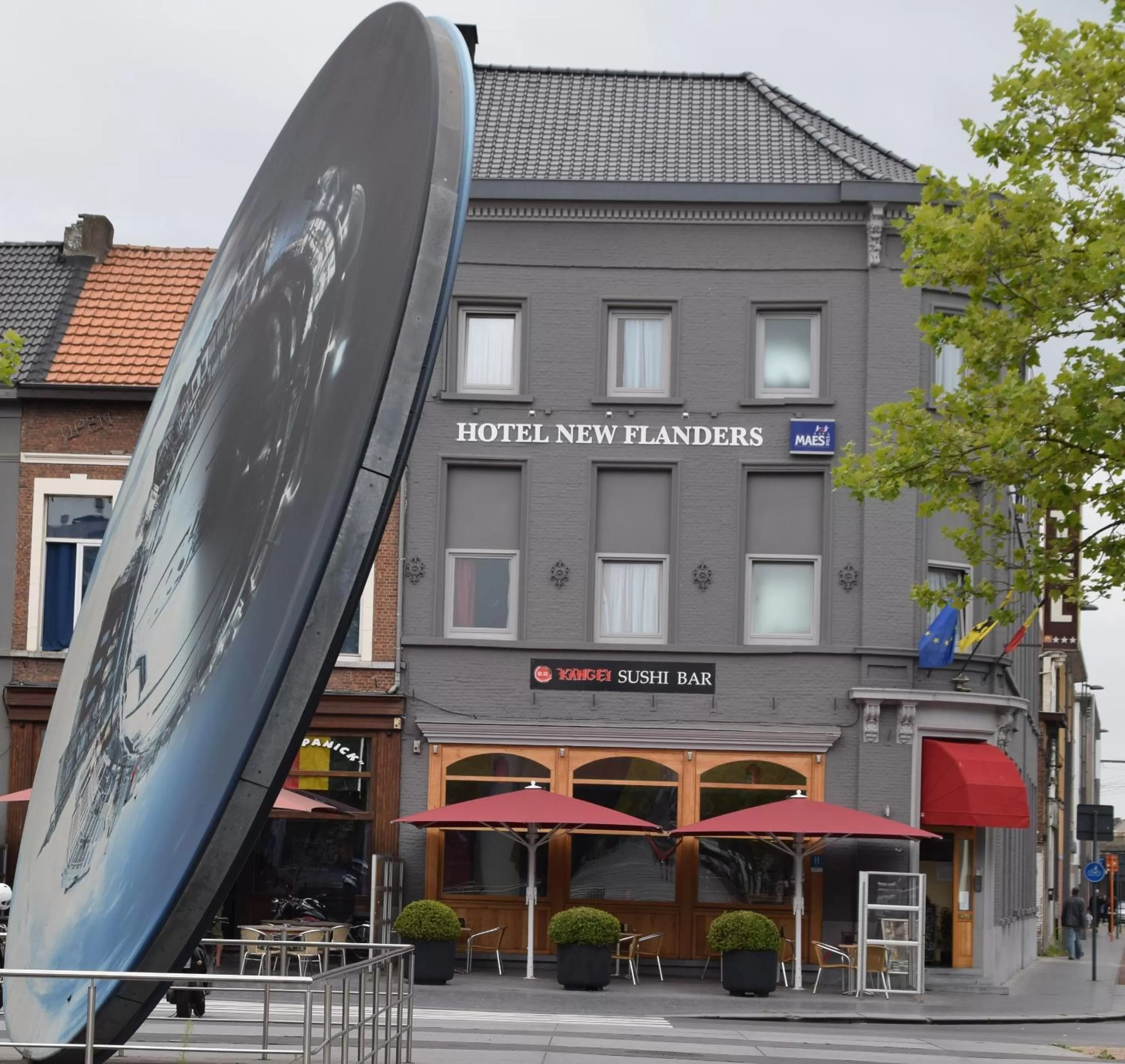 Property building in Hotel New Flanders