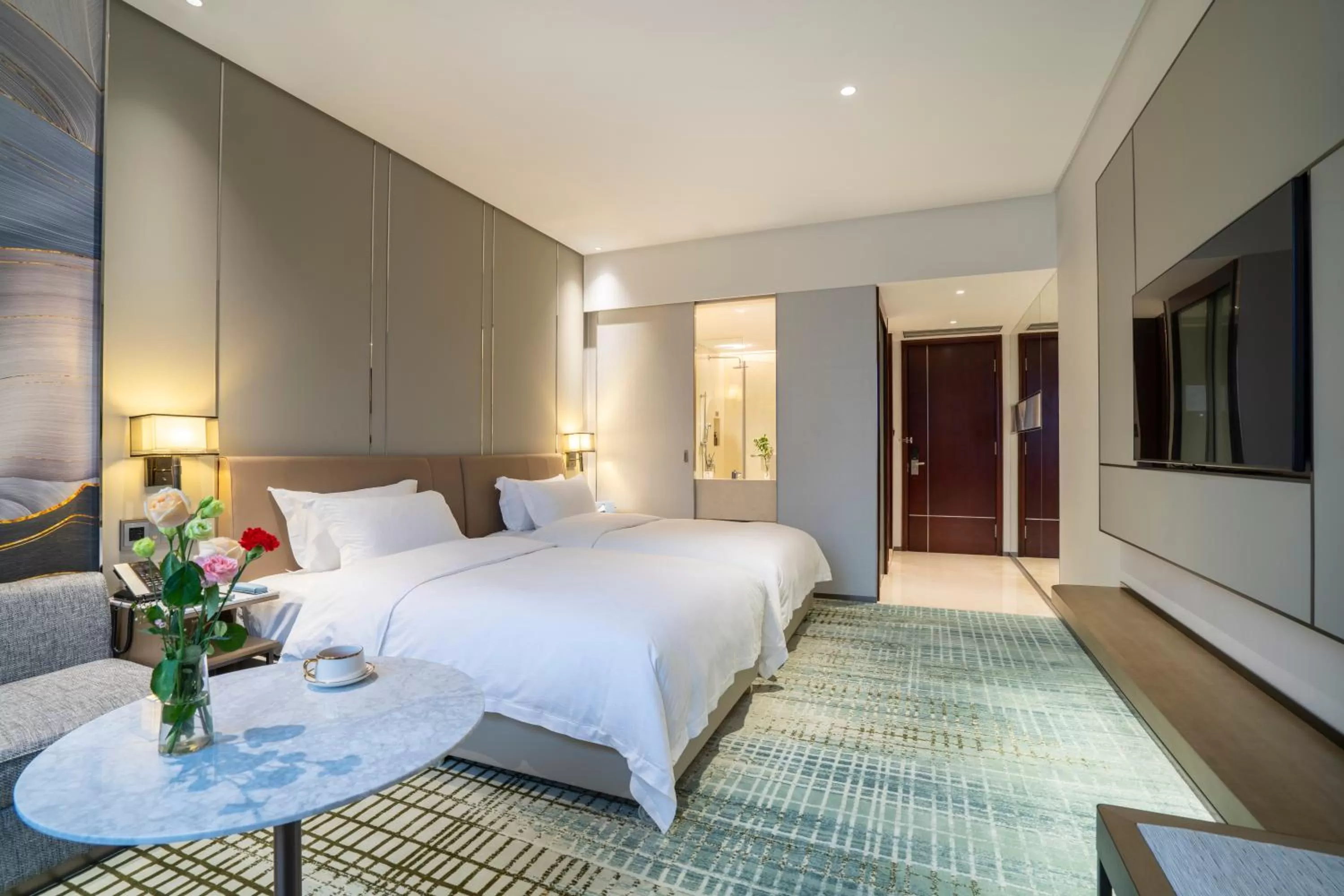 Bed in Victoria Hotel Guangzhou Zhujiang New Town