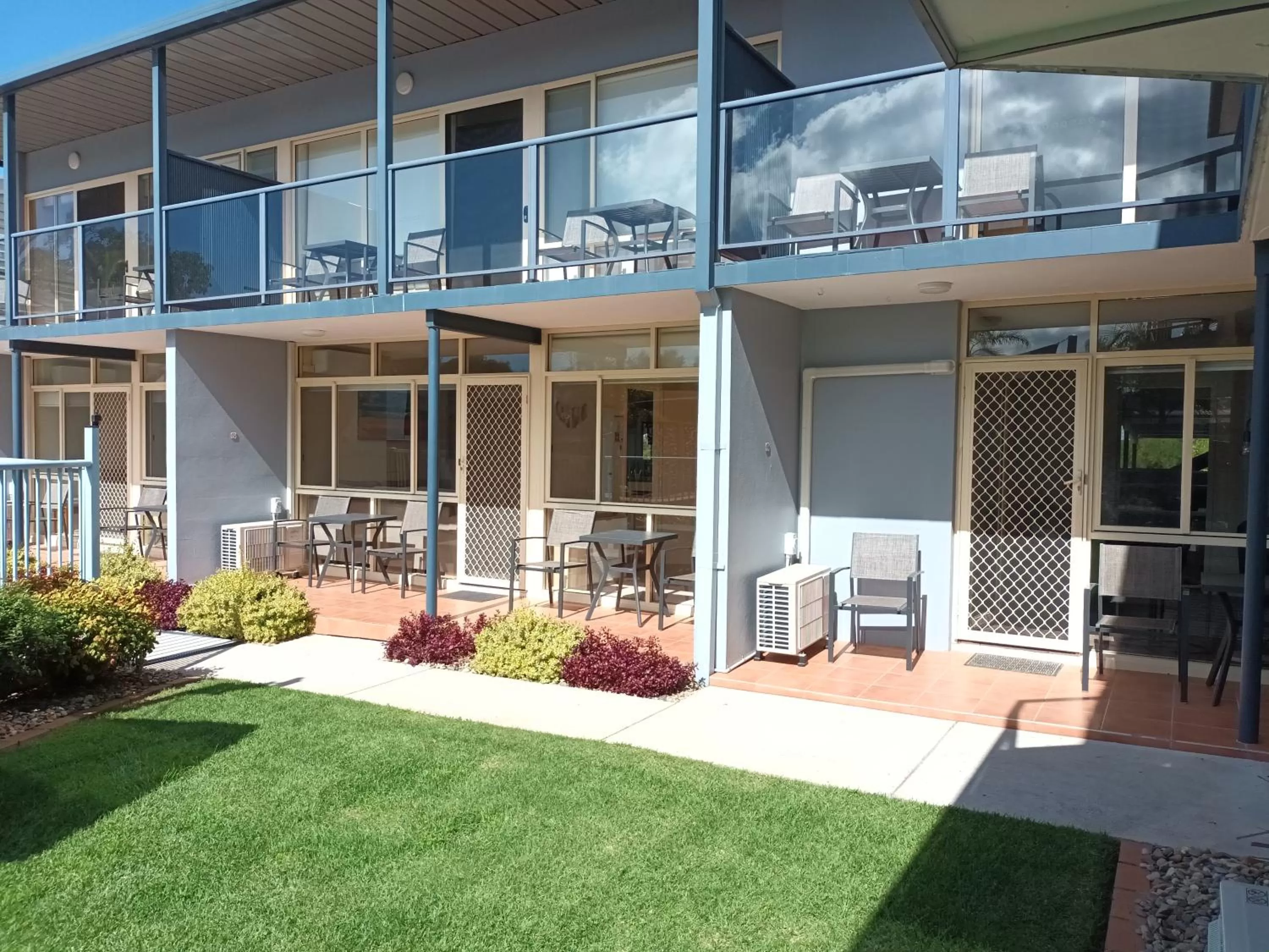 Grandeur Holiday Units