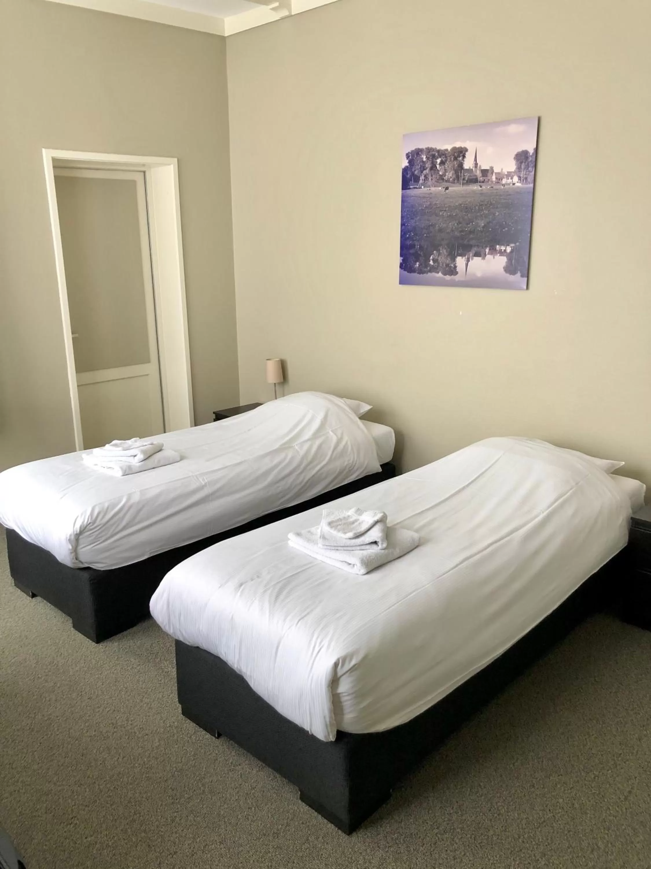 Bed in Hotel Grandcafe De Doelen