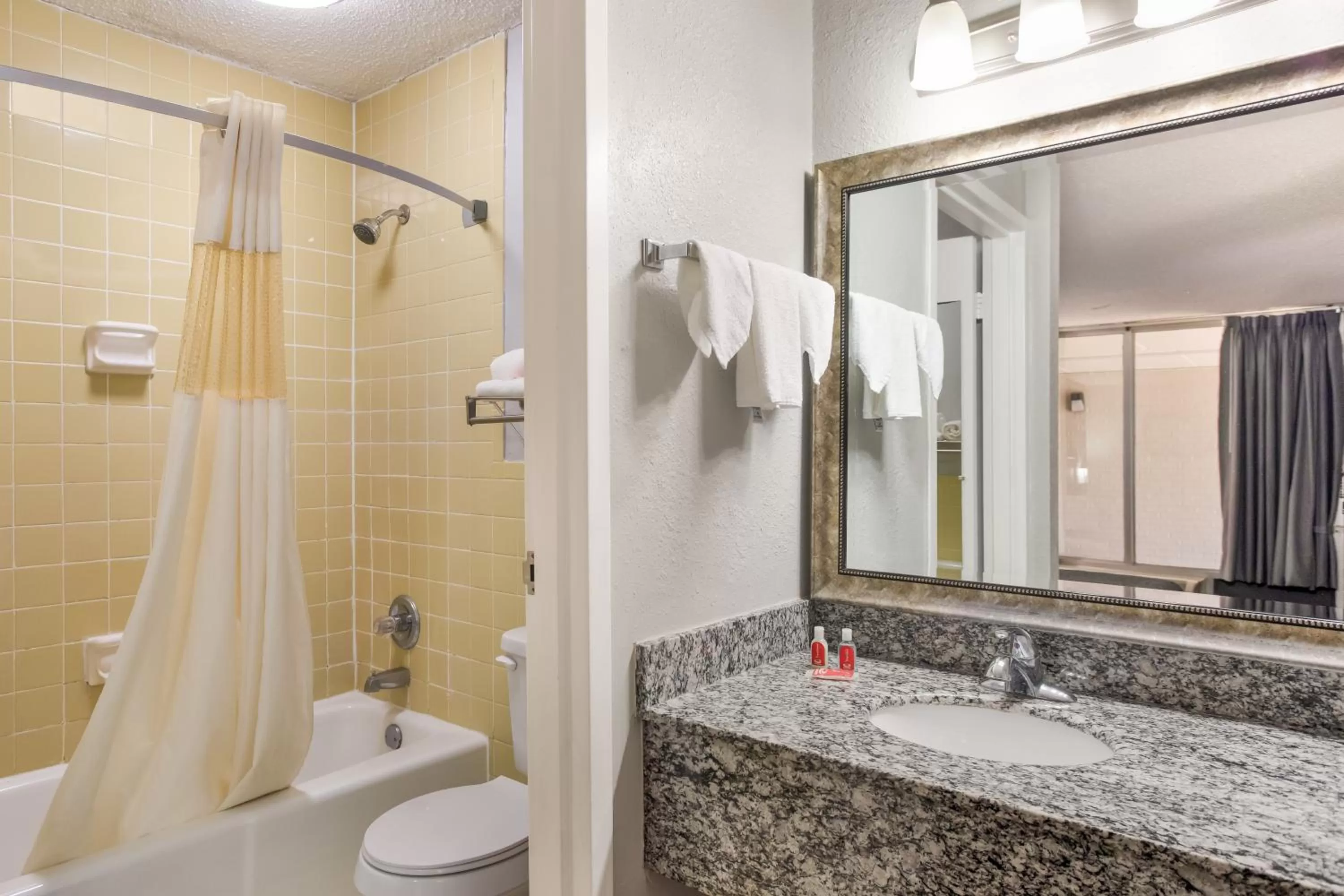 Econo Lodge Cave City