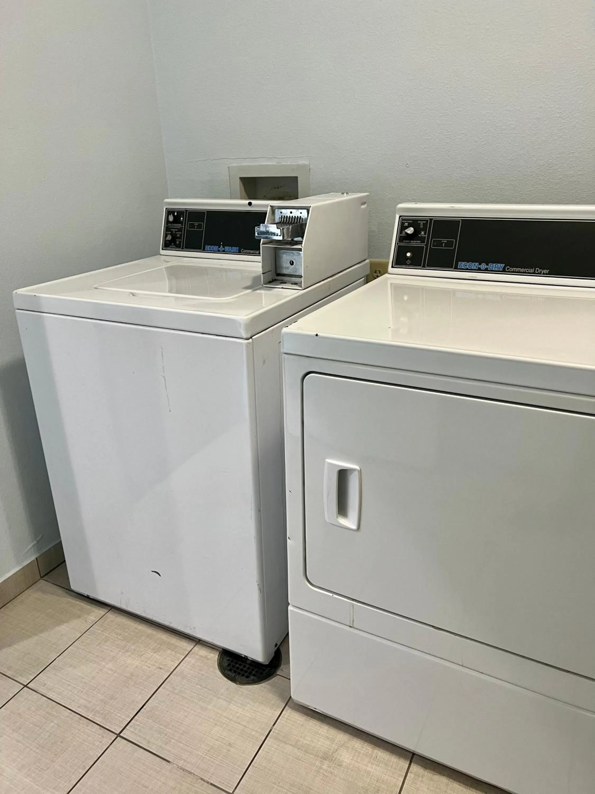laundry in Americas Best Value Inn Sulphur