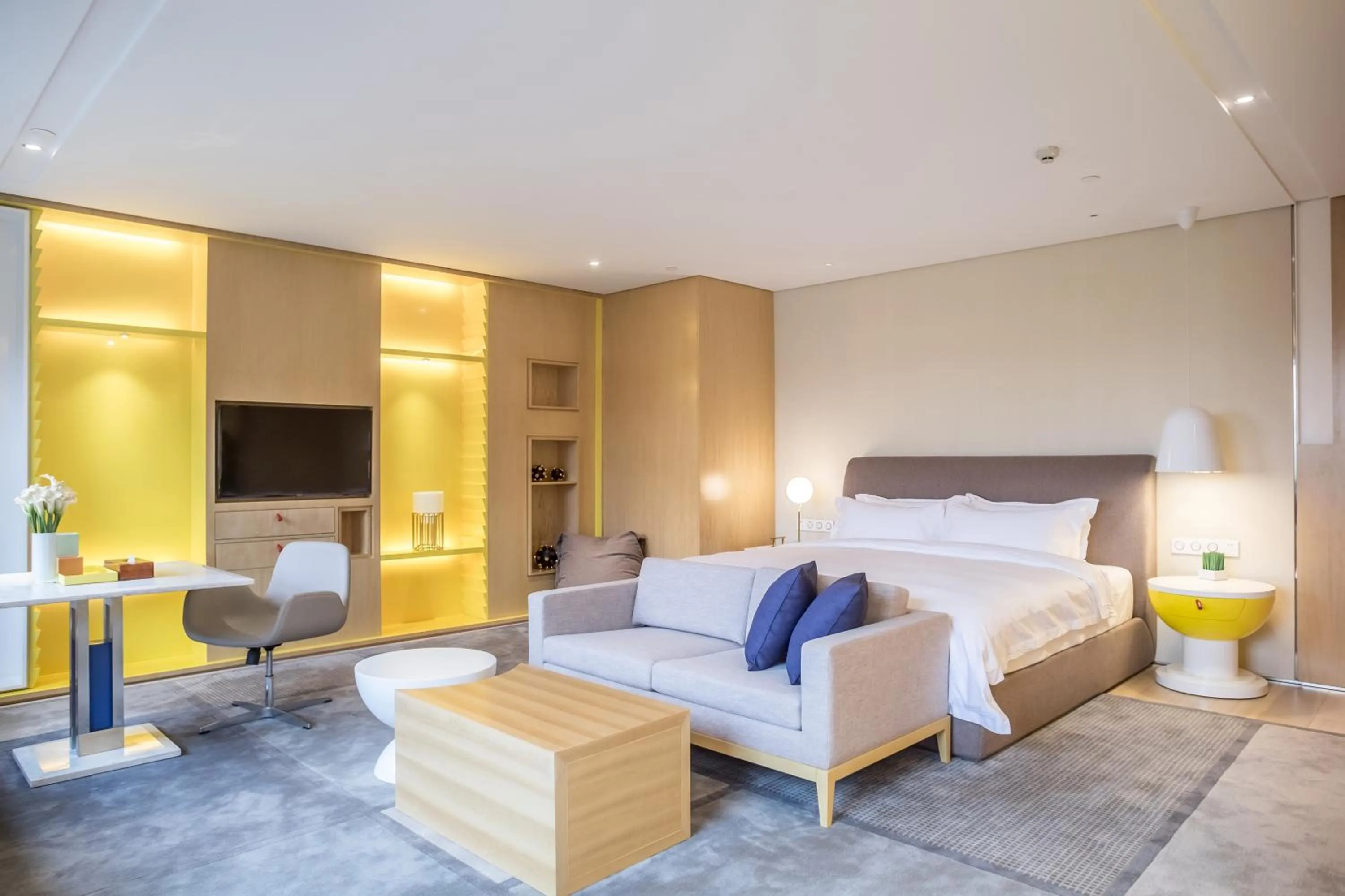 Bed in The Sifang Hotel Nanjing, Autograph Collection