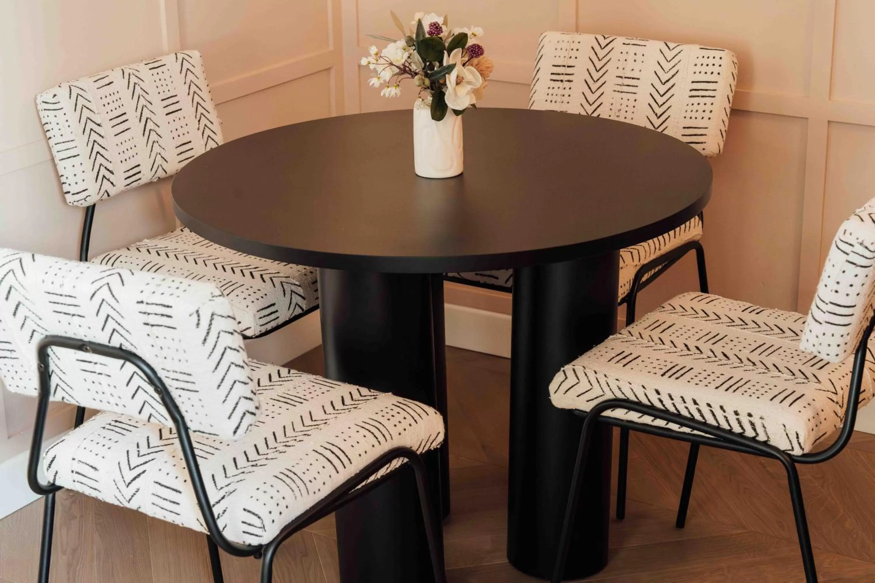 Dining area in Clemonte Hotel - Your Reception-less Boutique Hideaway