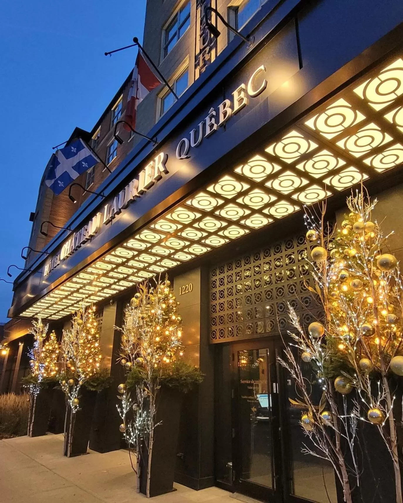 Facade/entrance in Hotel Chateau Laurier Québec