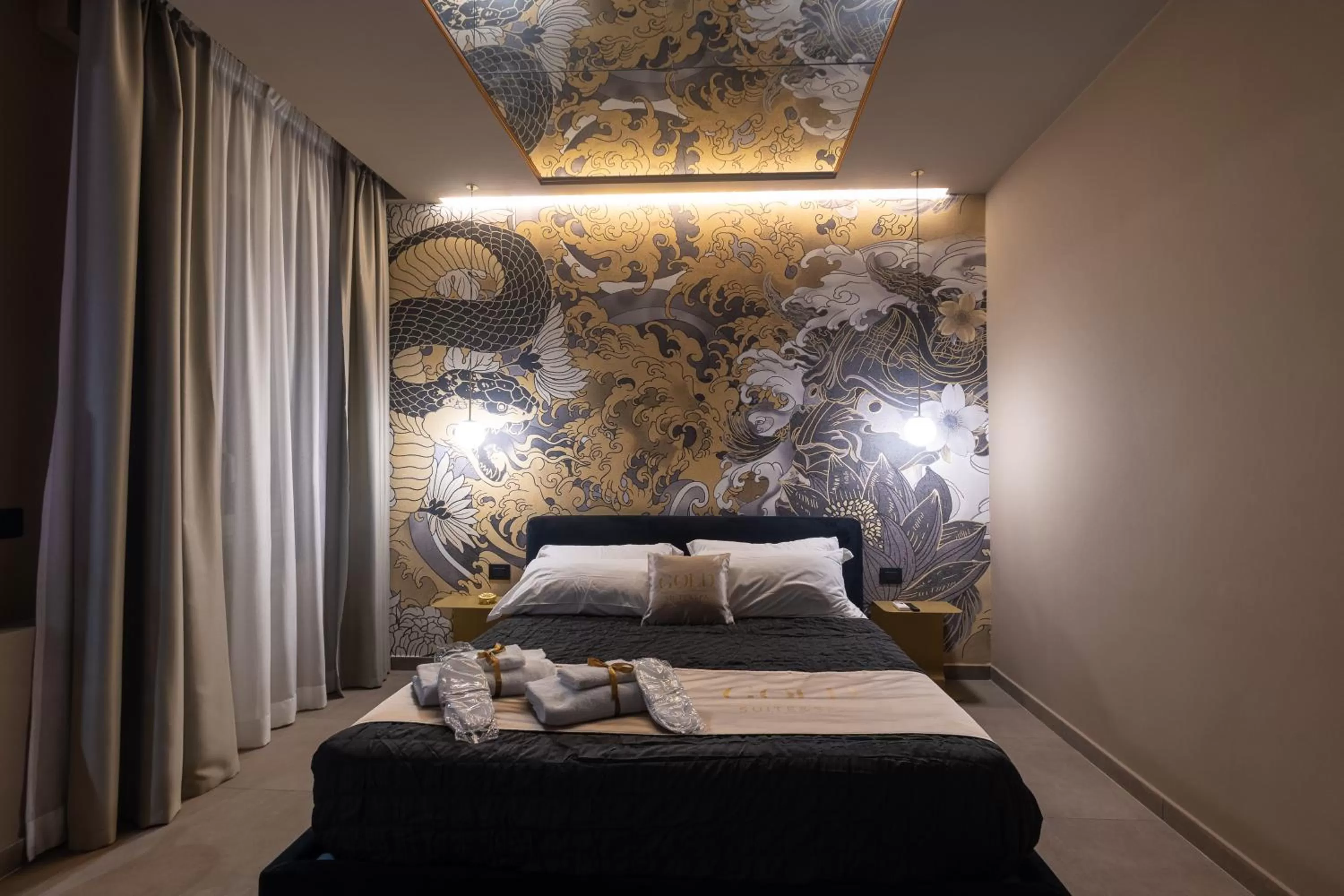 Bed in GOLD SUITE&SPA