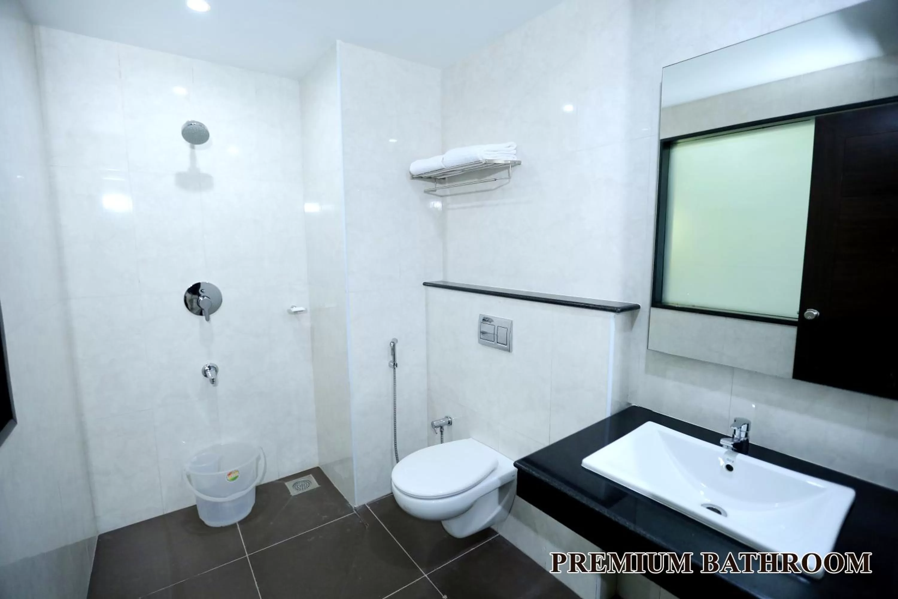 Shower in Hotel Deepam