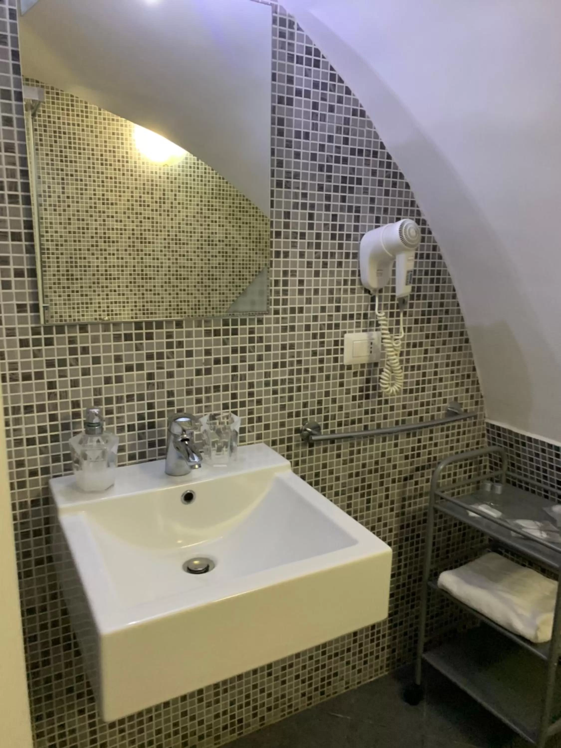 Bathroom in Duca di Uzeda Bed and Breakfast