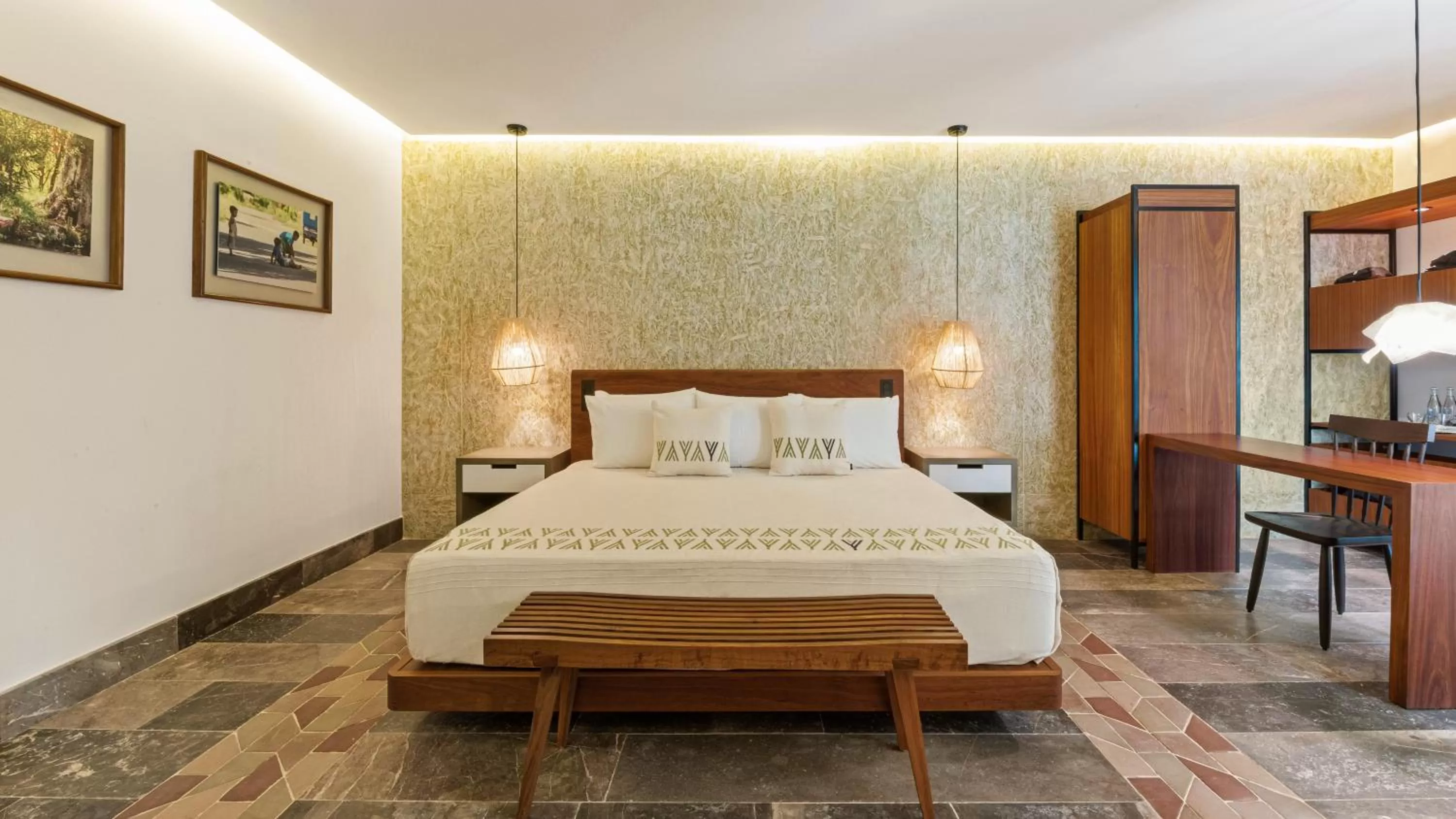 Photo of the whole room, Bed in Wayam Mundo Imperial