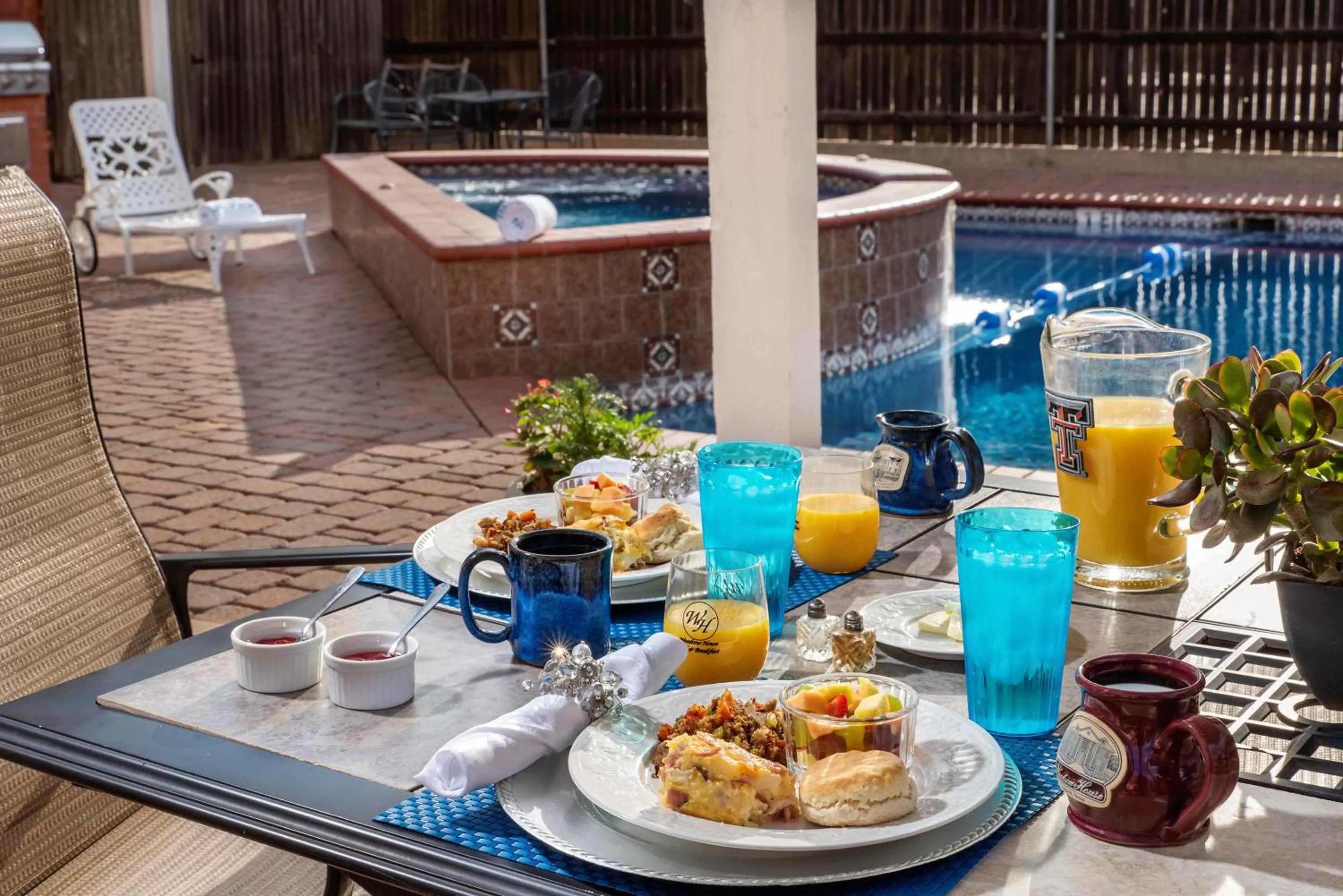 Breakfast in Woodrow House Bed & Breakfast