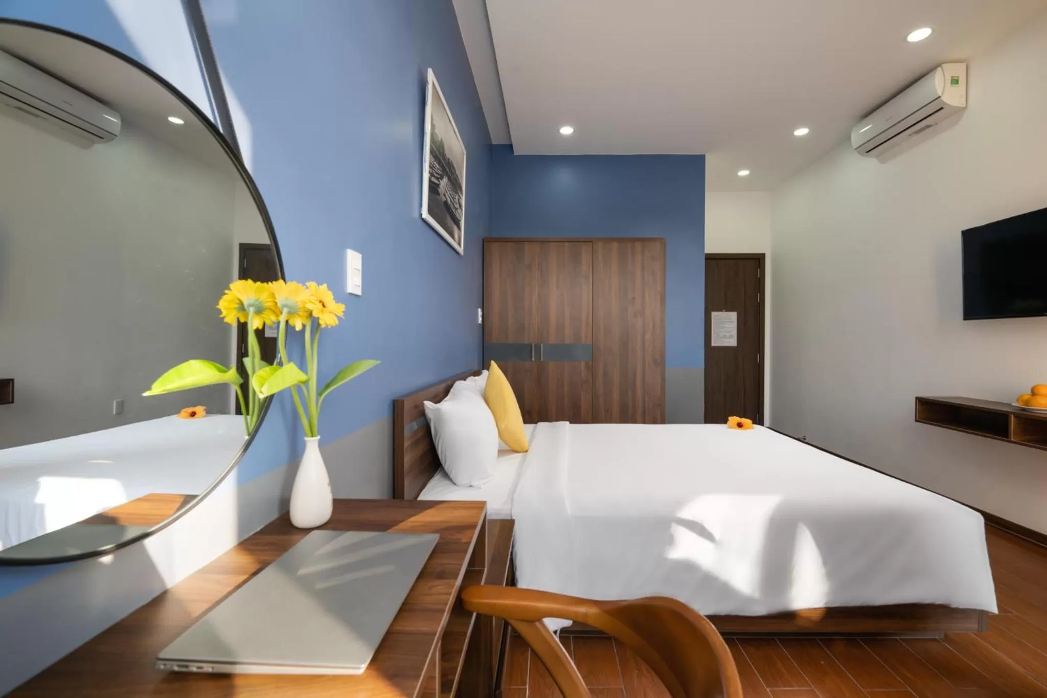 Queen Room with Garden View in Flower Villa - STAY 24H