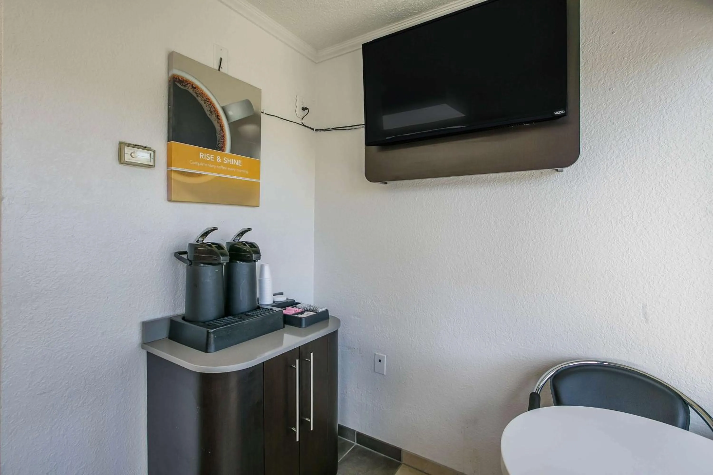 Restaurant/places to eat in Motel 6-Dothan, AL