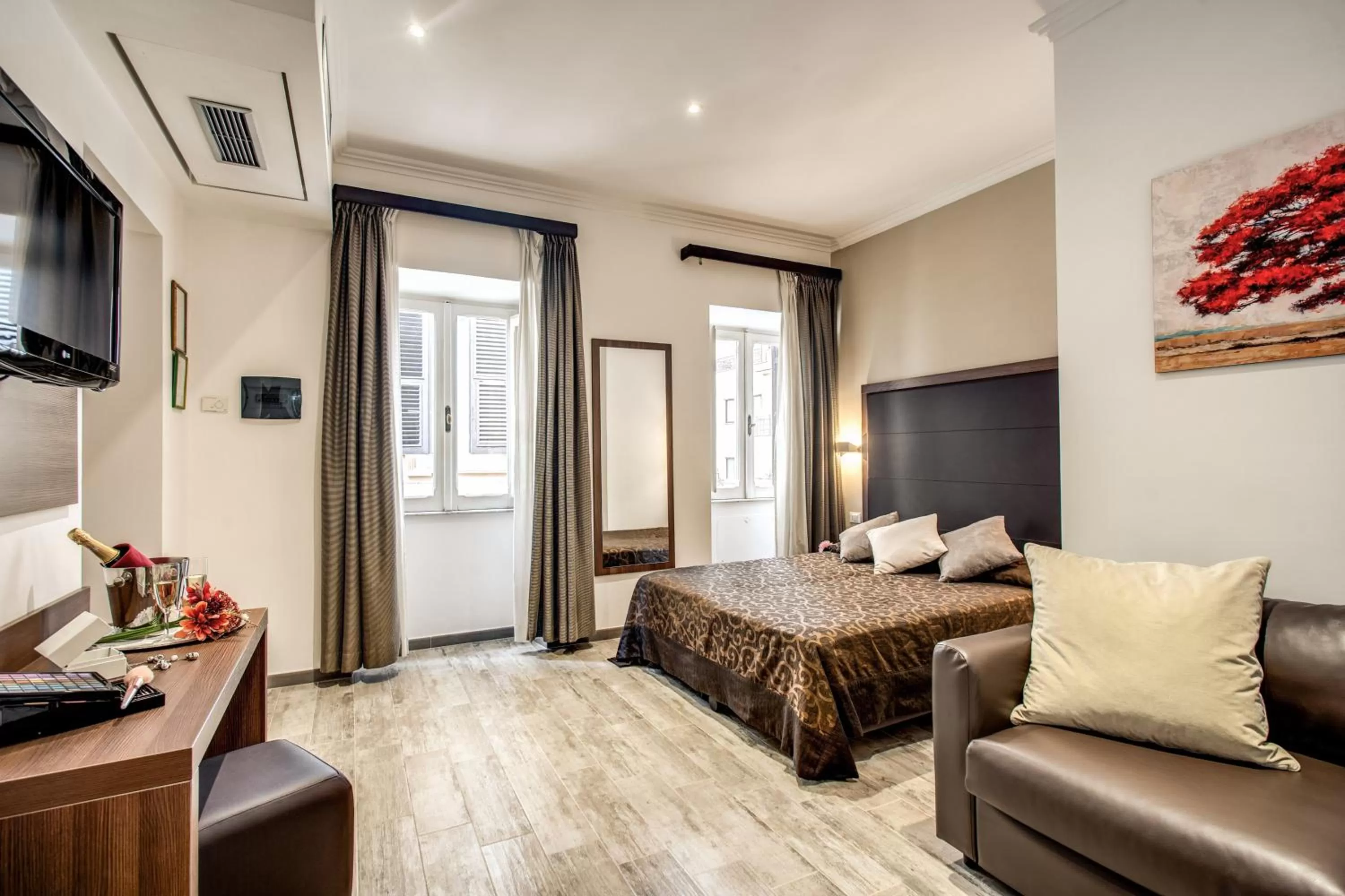 Photo of the whole room, Bed in Rome Garden Hotel