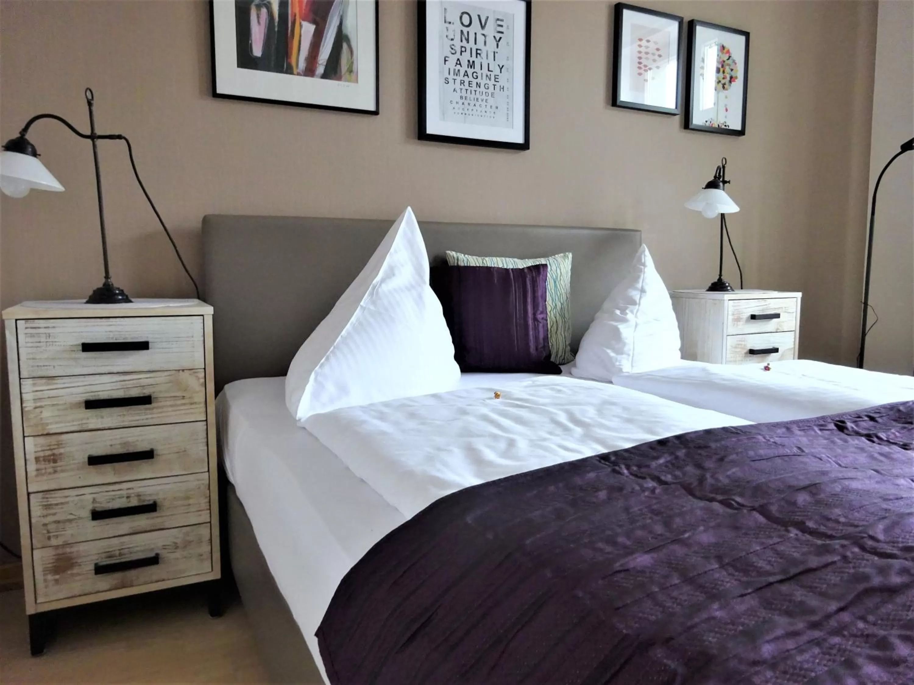 Bed in Hotel Pension Zur Fährbrücke