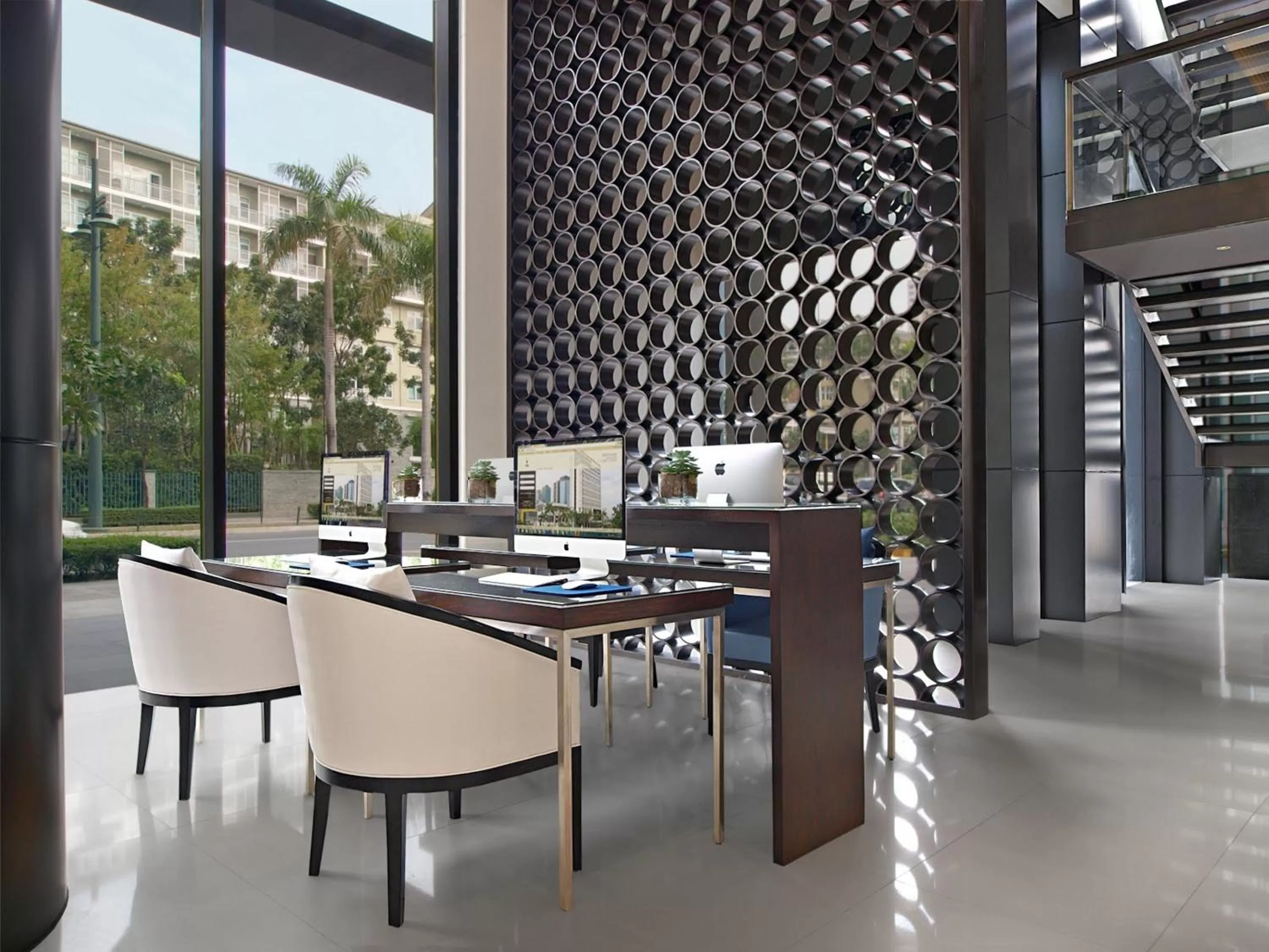 Business facilities in Seda Bonifacio Global City