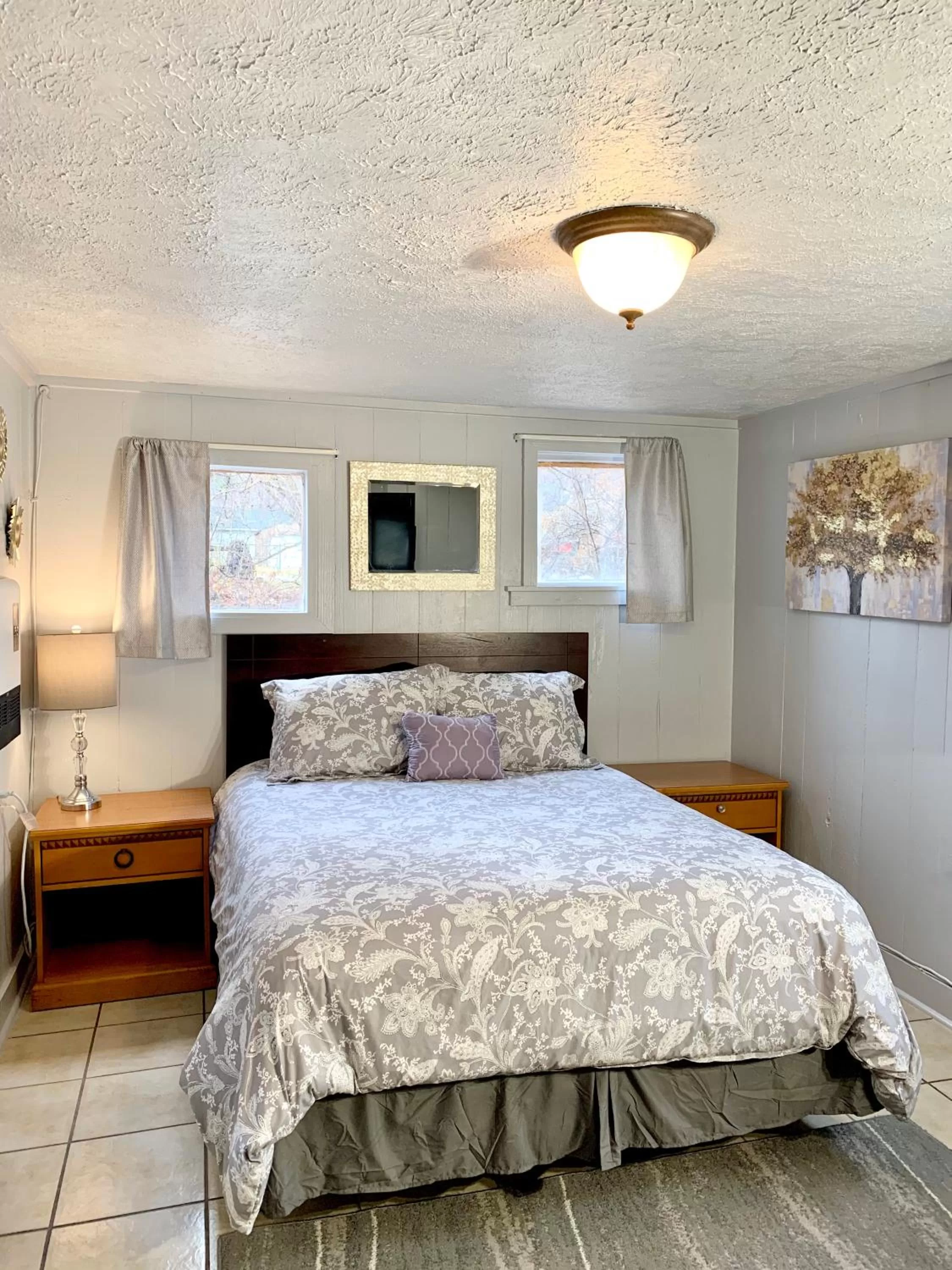 Bed in Spring Creek Hotel