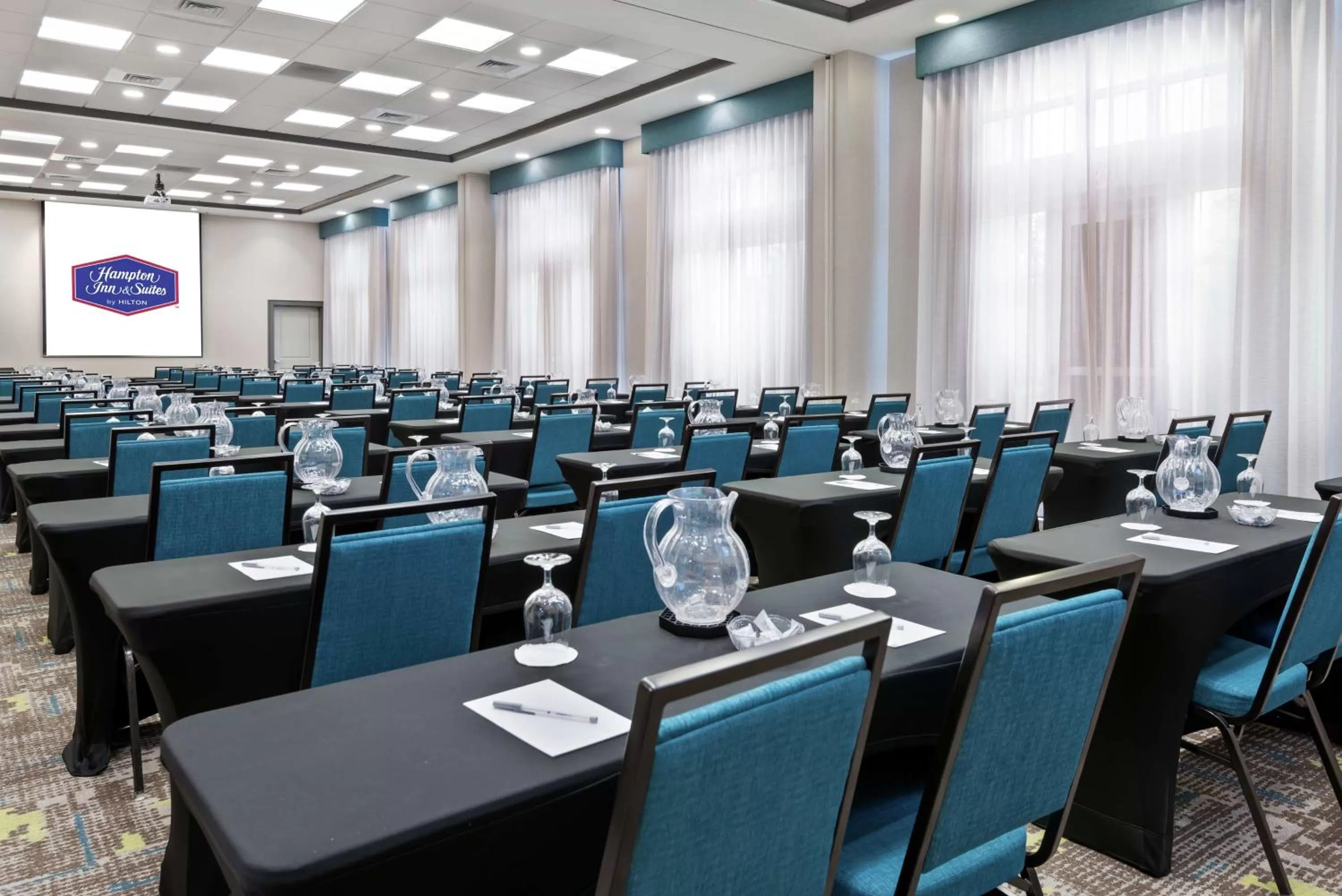Meeting/conference room in Hampton Inn & Suites Orlando Airport at Gateway Village