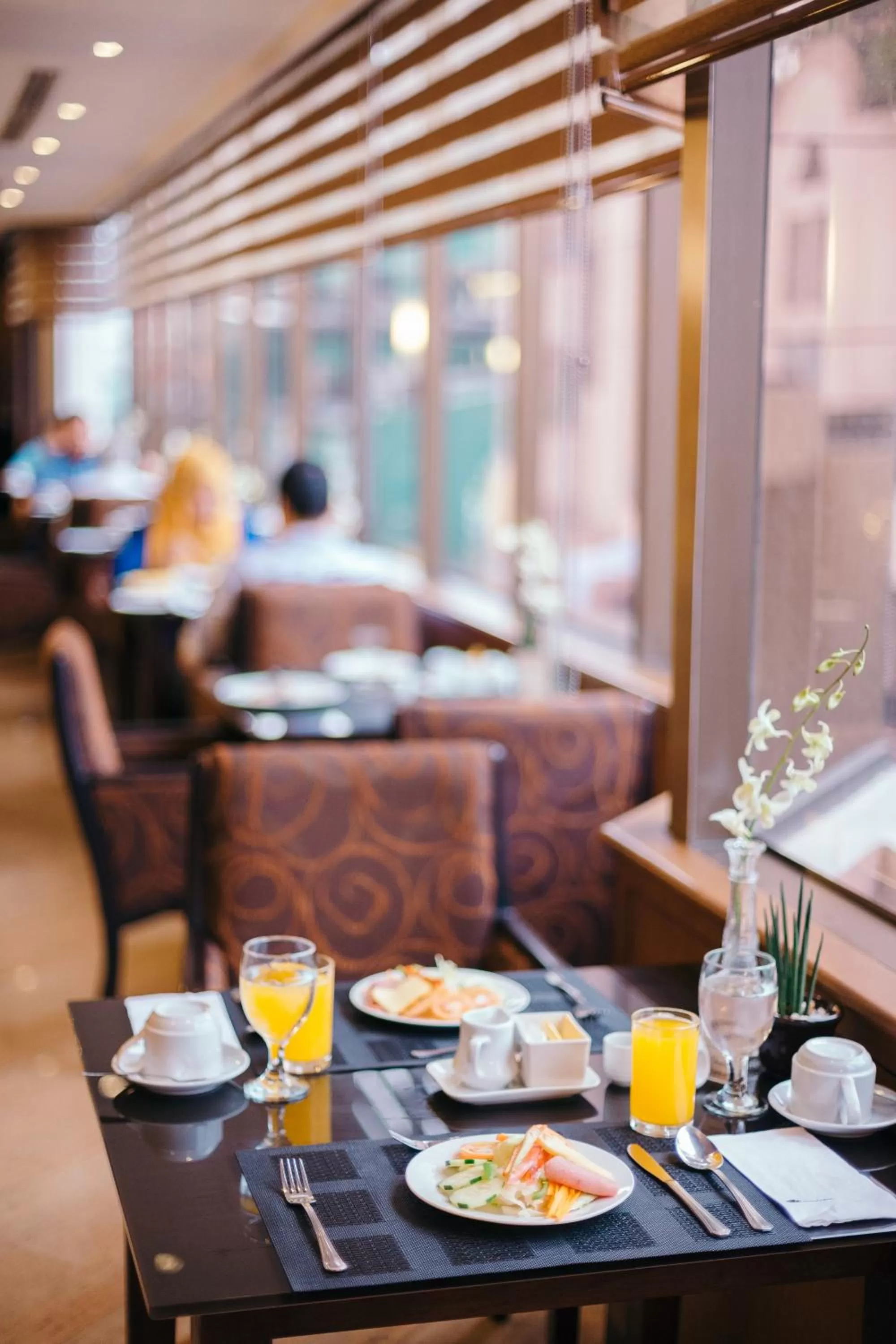 Restaurant/places to eat in City Garden Hotel Makati