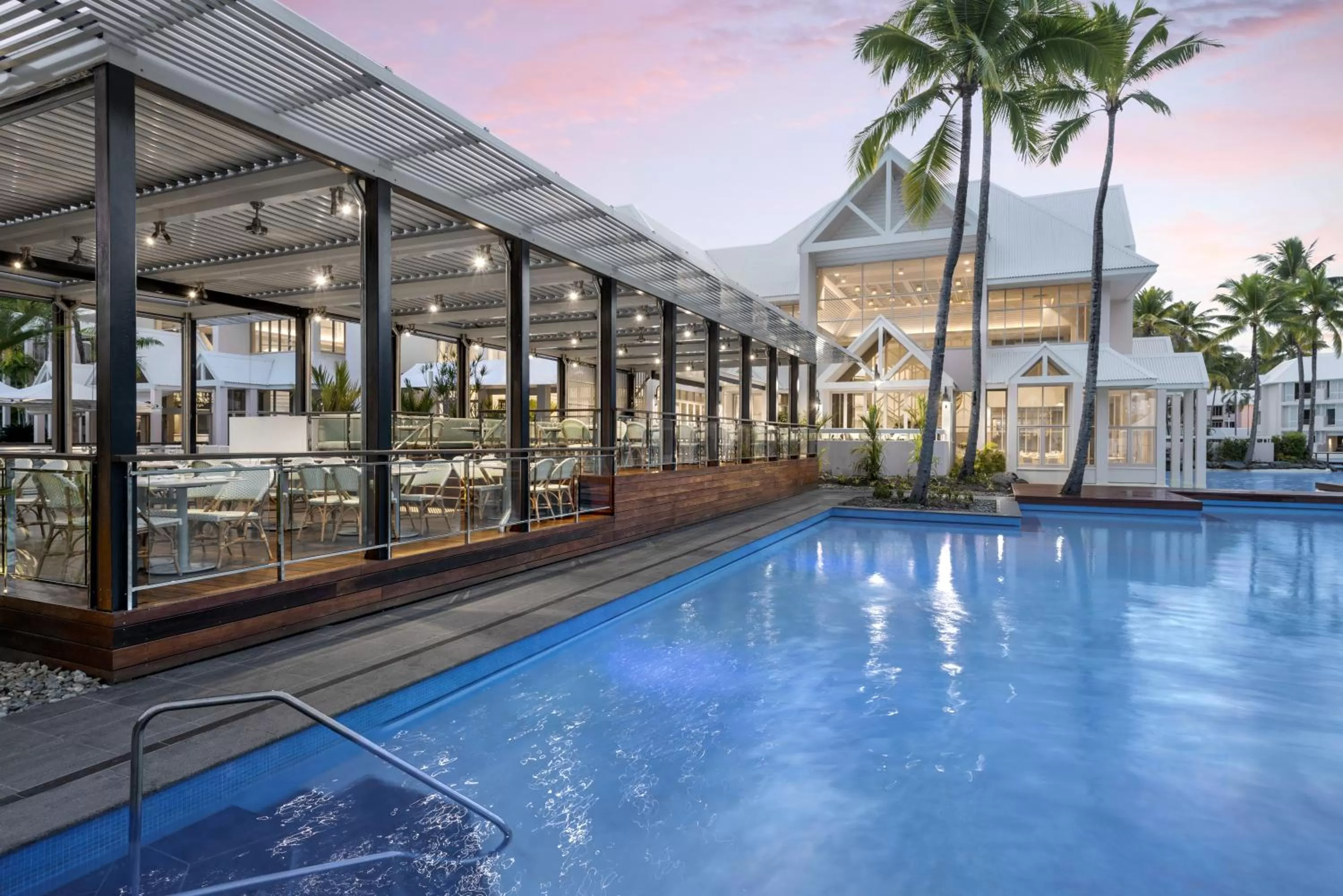 Swimming pool in Sheraton Grand Mirage Resort, Port Douglas