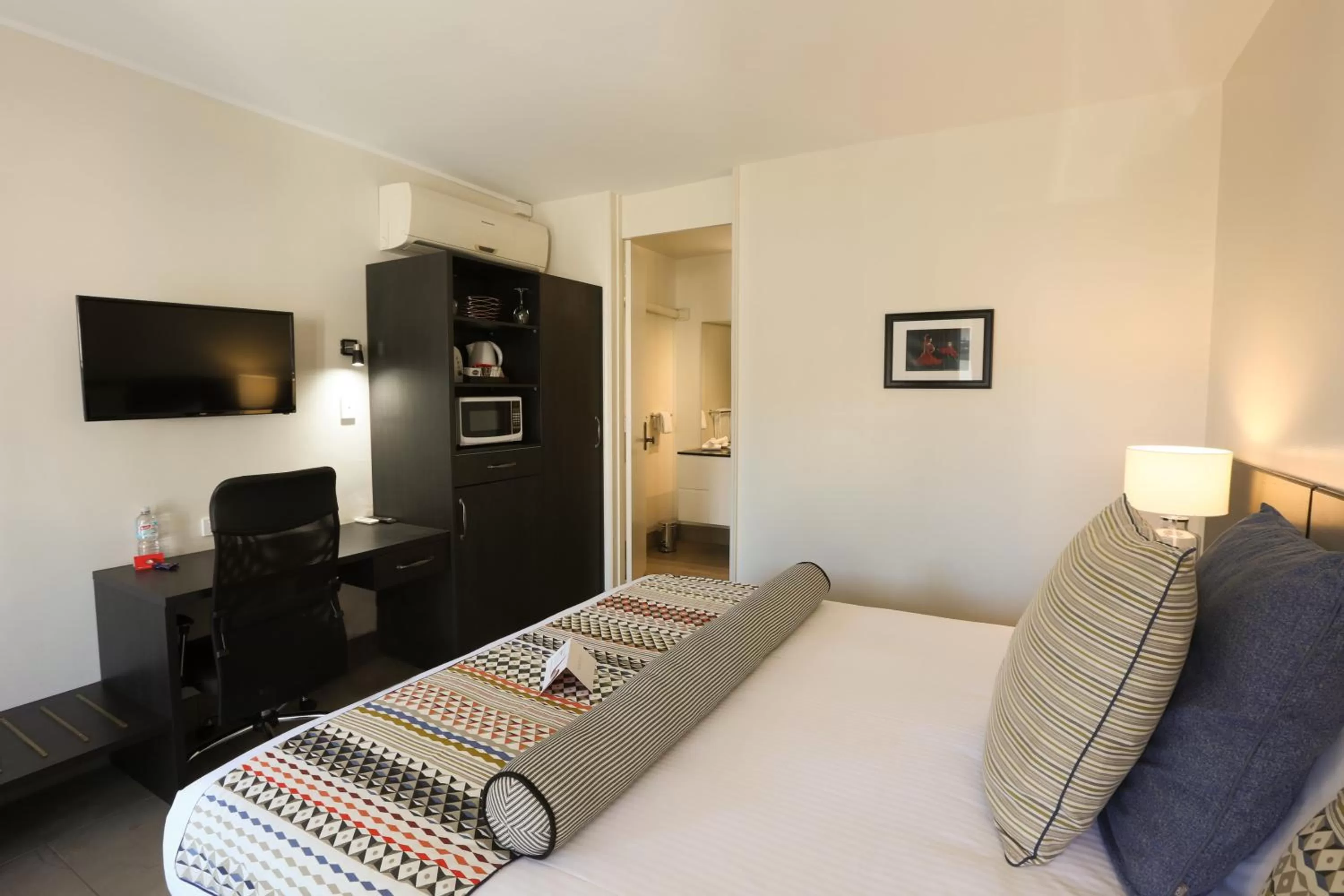 TV and multimedia, Bed in The Matador