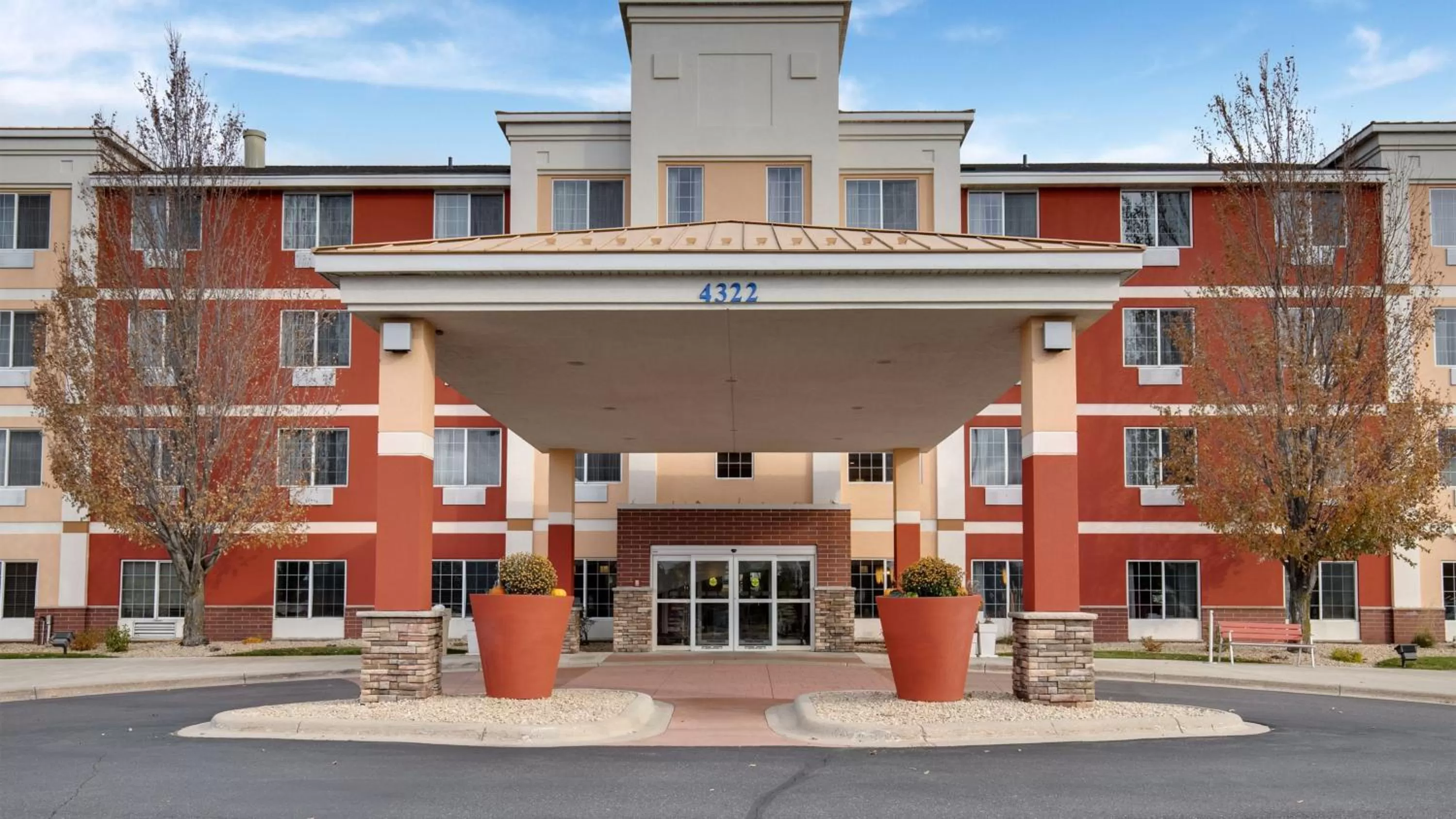 Property building in Holiday Inn Express and Suites St. Cloud by IHG