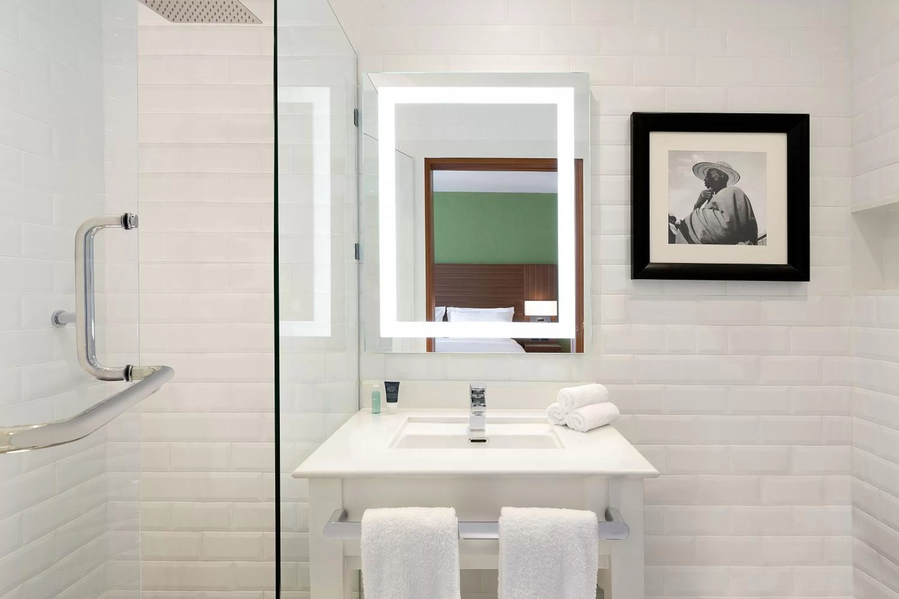 Bathroom in Four Points by Sheraton Dar es Salaam New Africa