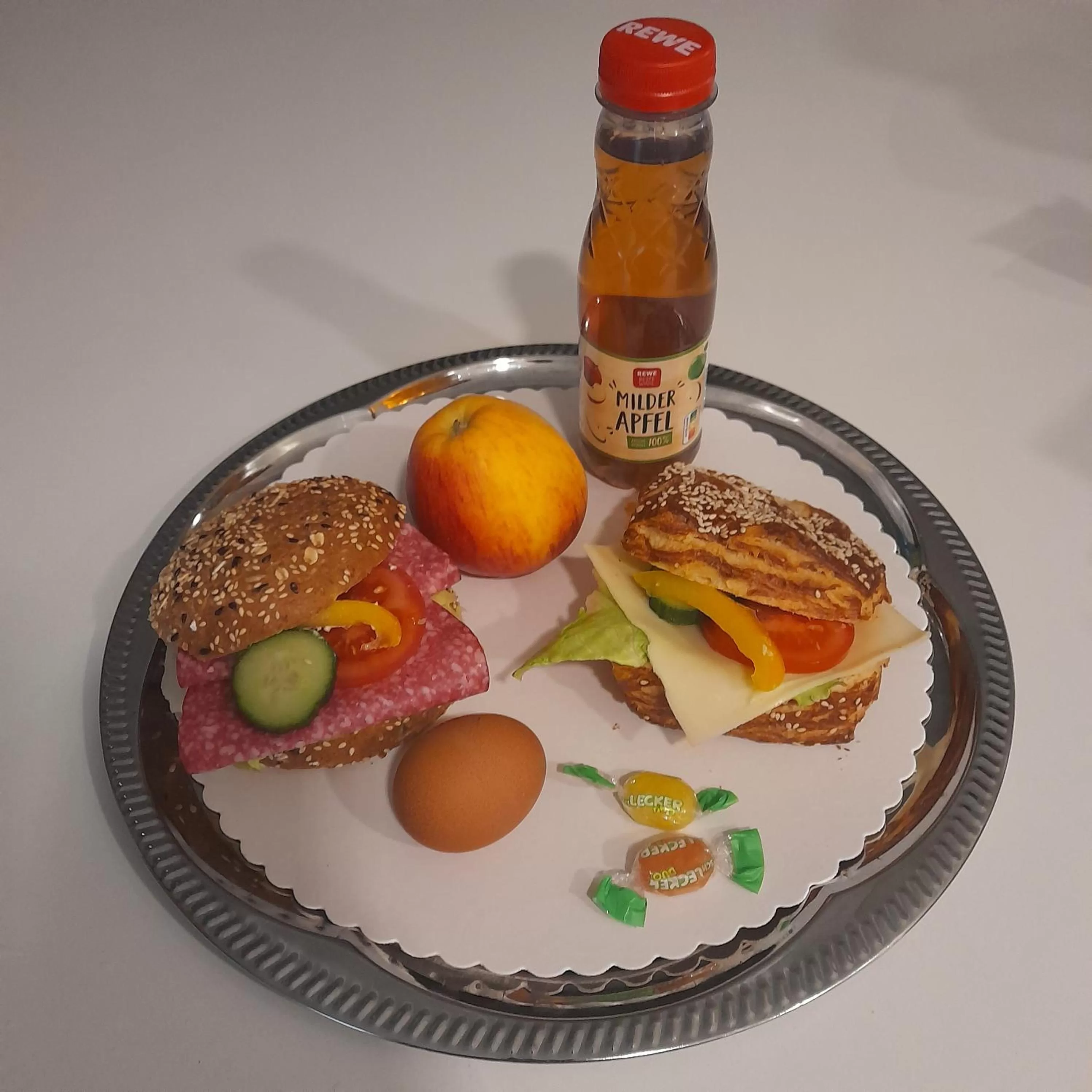 Food and drinks in Gästehaus - Café Frank