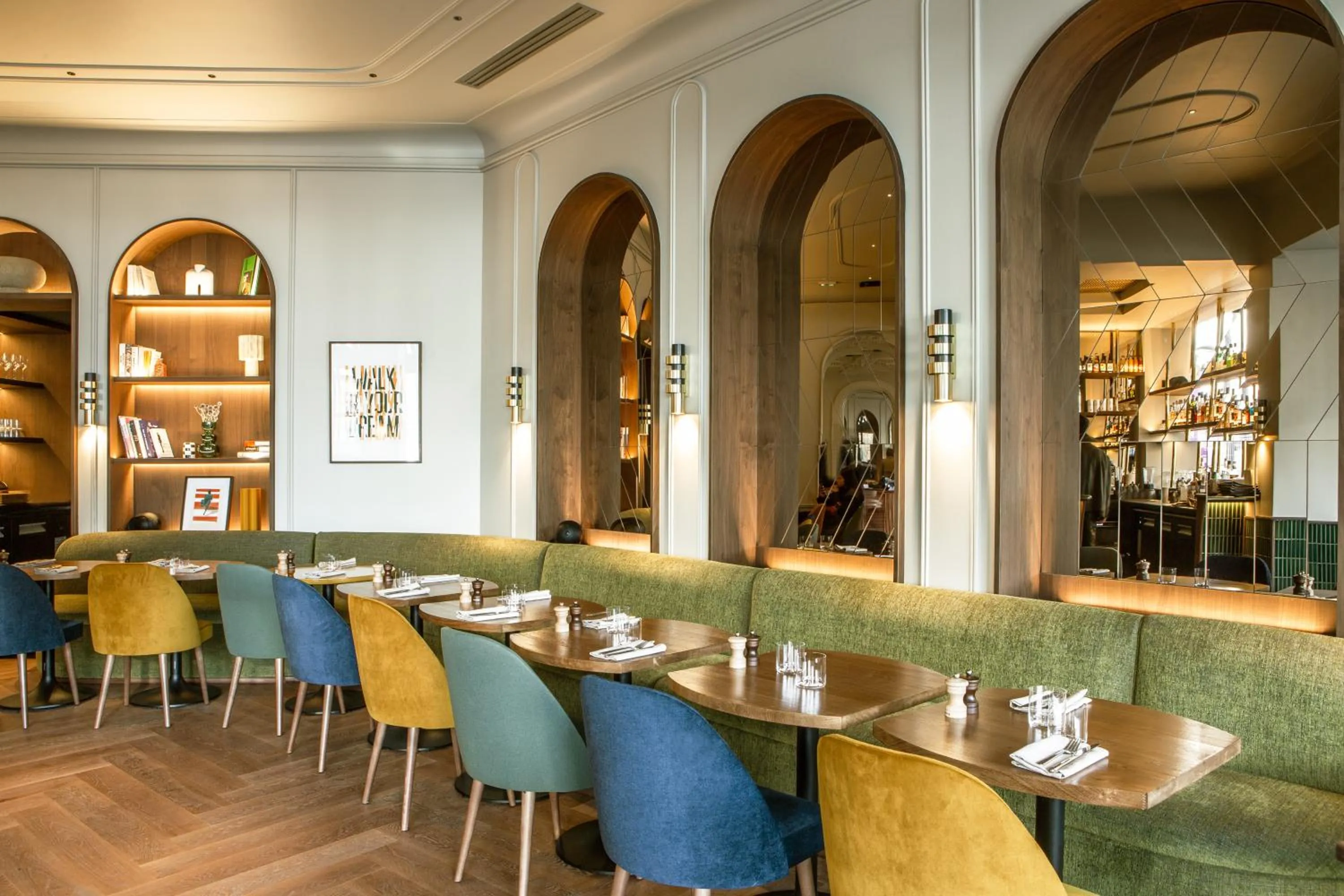 Restaurant/places to eat in Hotel Flanelles Paris