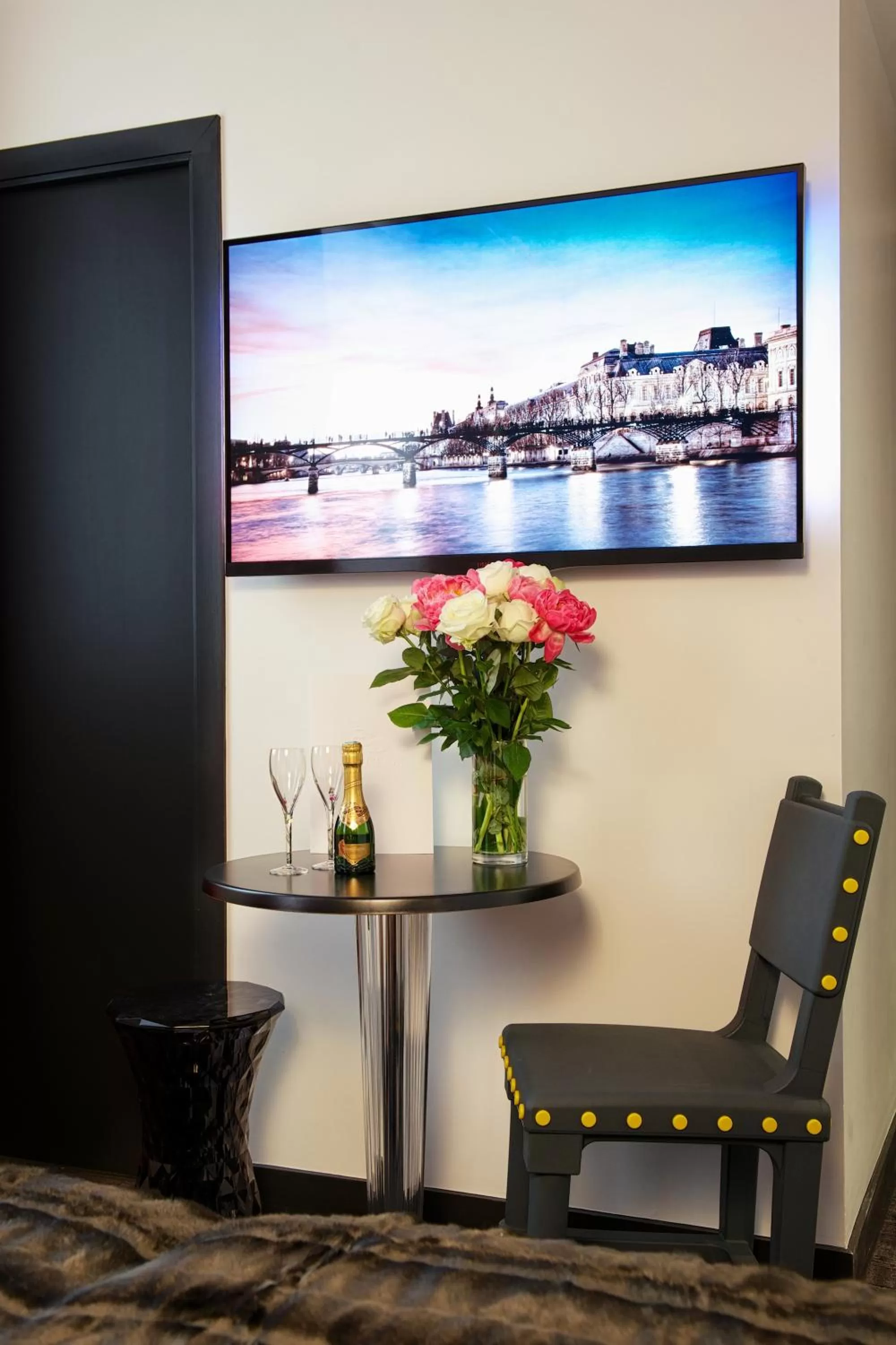 Seating area in Hôtel le Clos de Notre Dame
