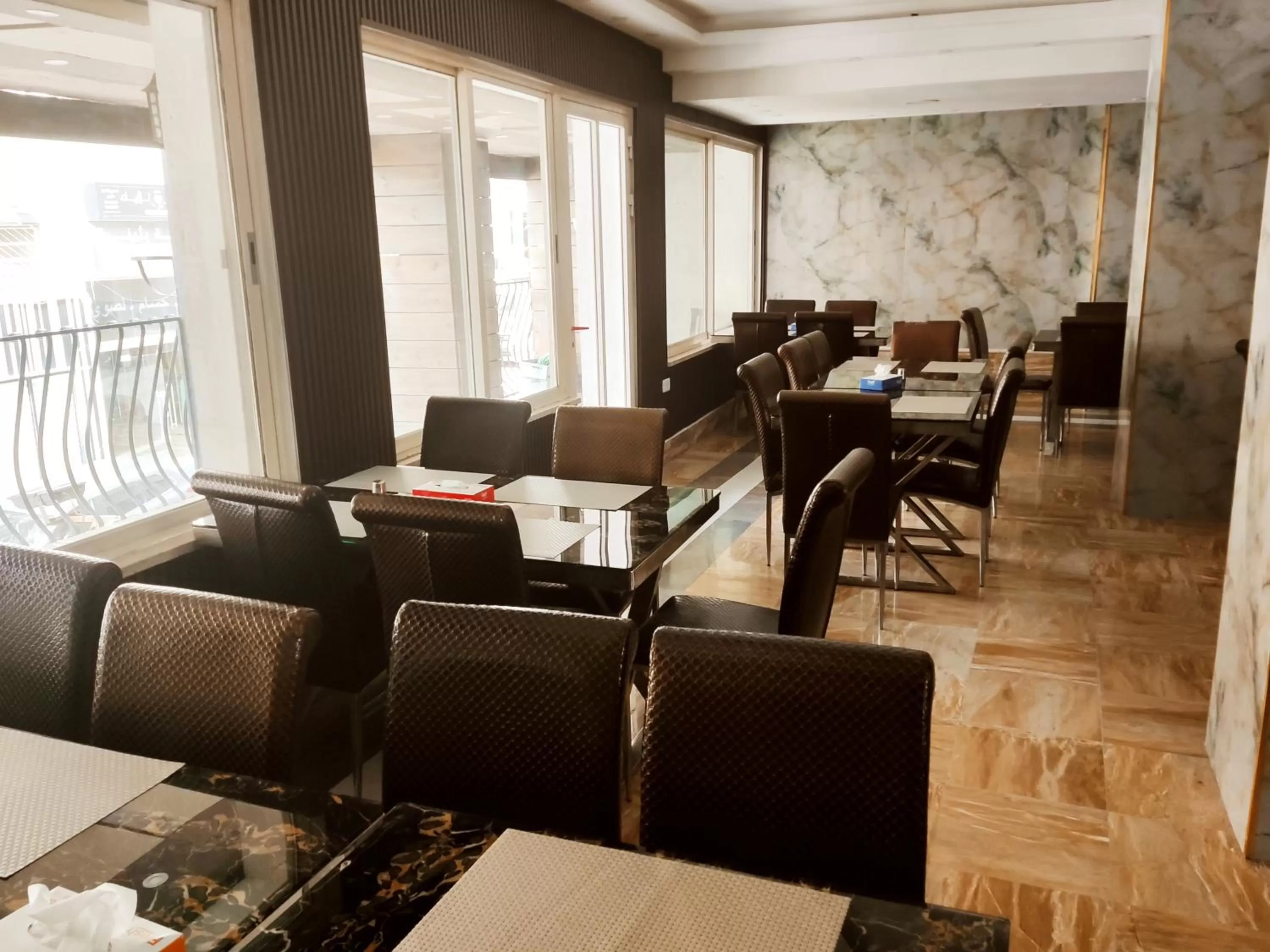 Restaurant/places to eat in Golden Plaza Hotel