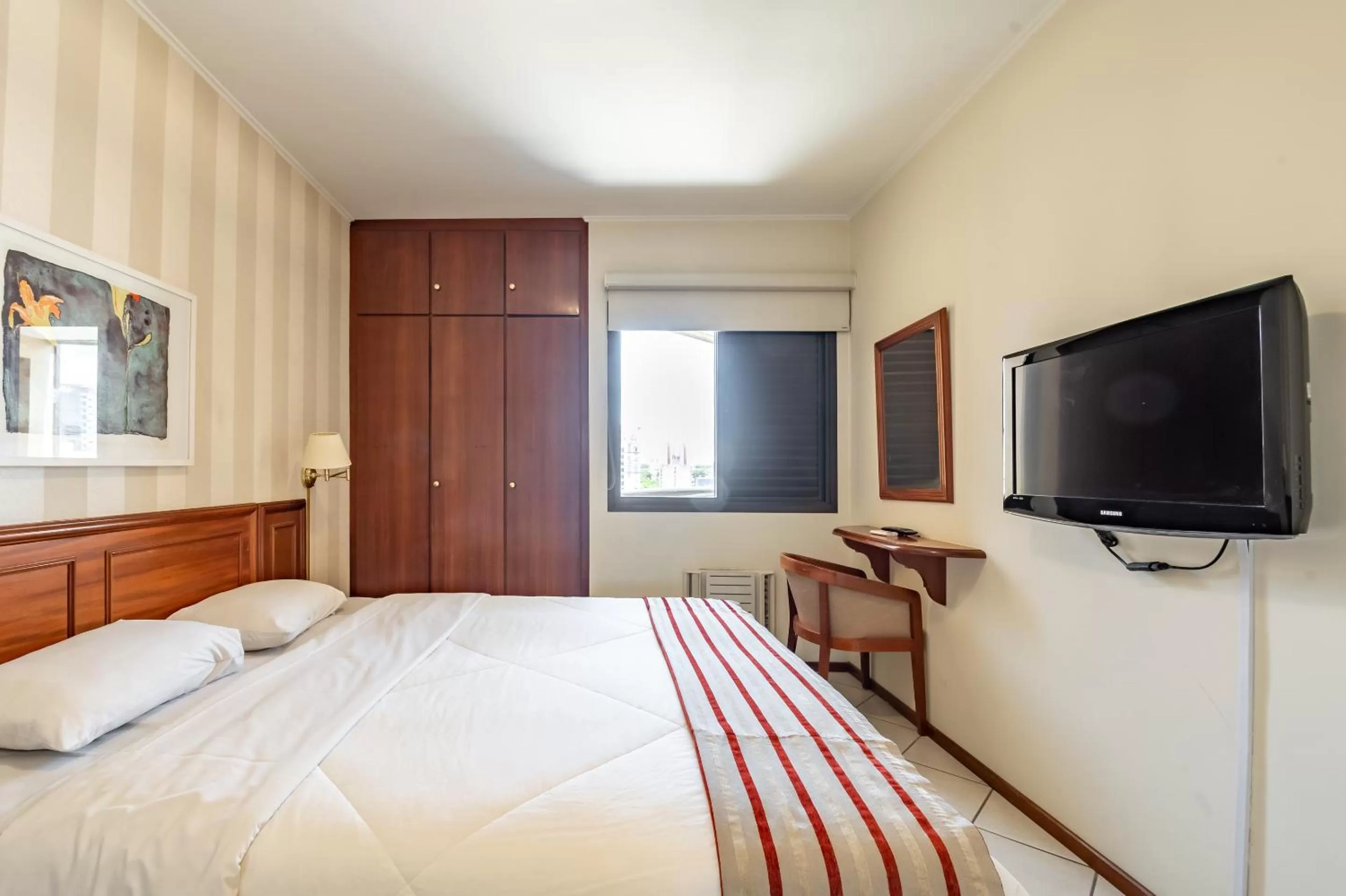 Photo of the whole room, Bed in Park Tower Campinas Residence by Nacional Inn