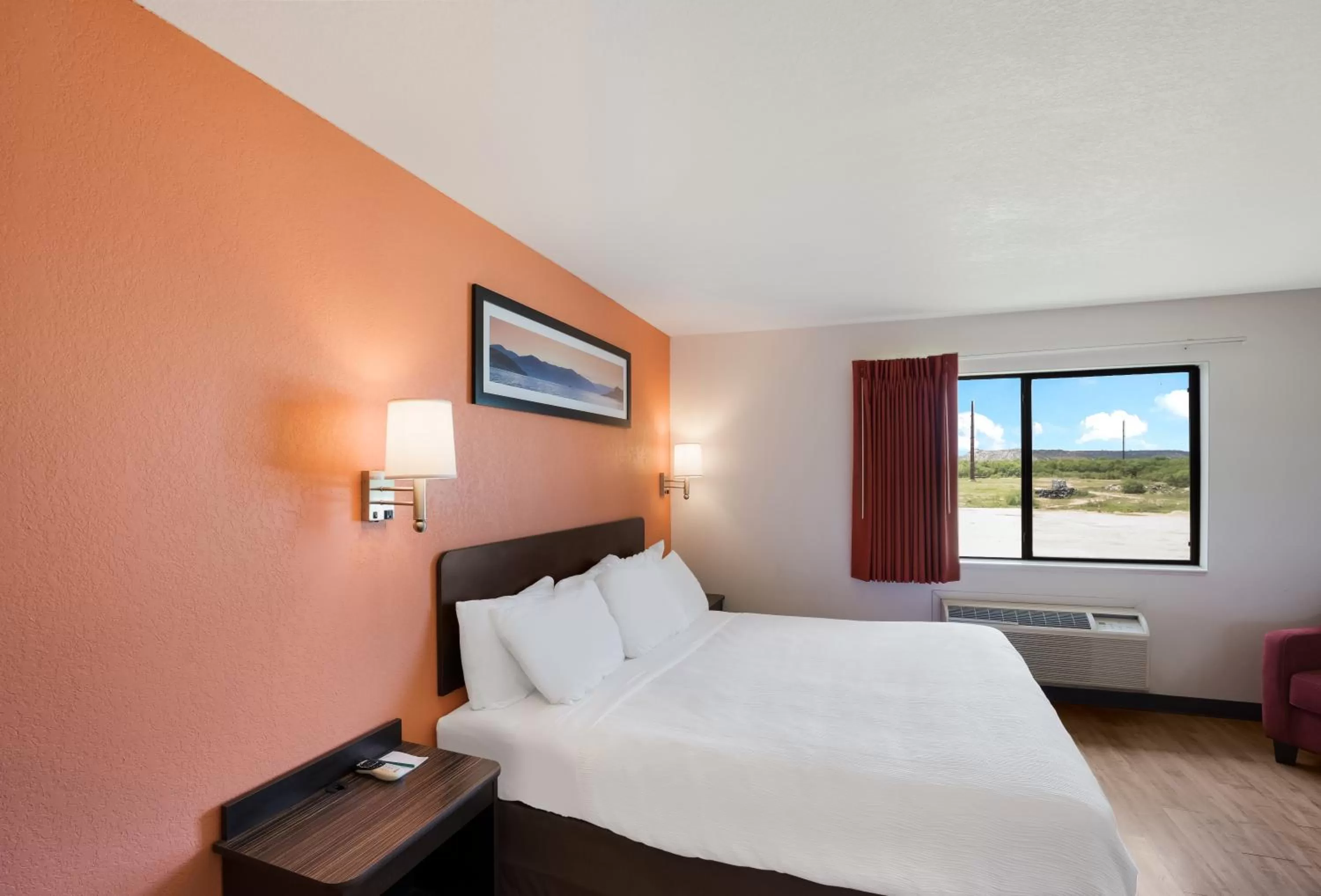 Bed in Quality Inn & Suites Junction