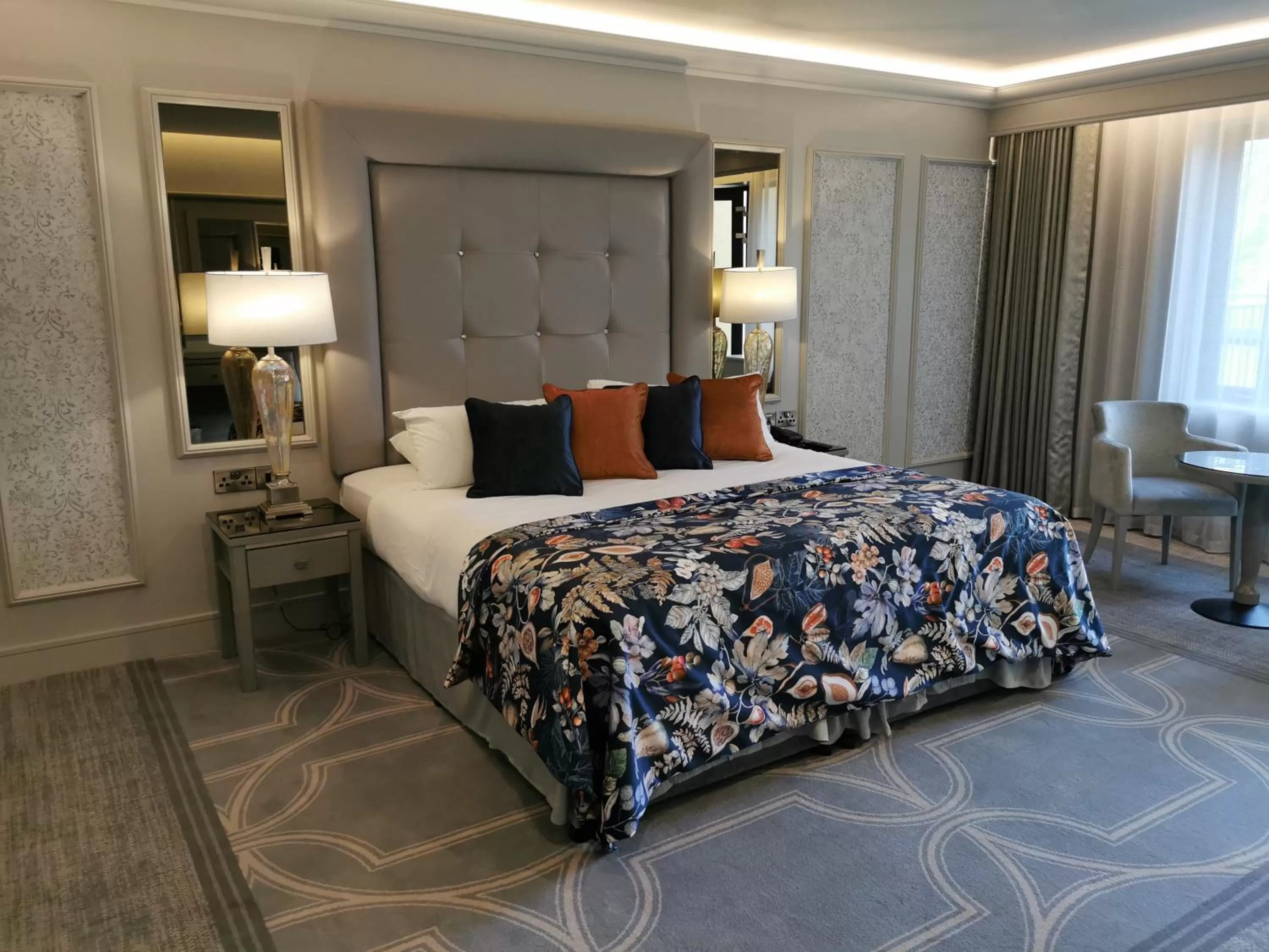 Bedroom, Bed in Errigal Country House Hotel